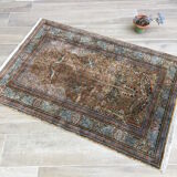 Persian swallow carpet - 90x136cm