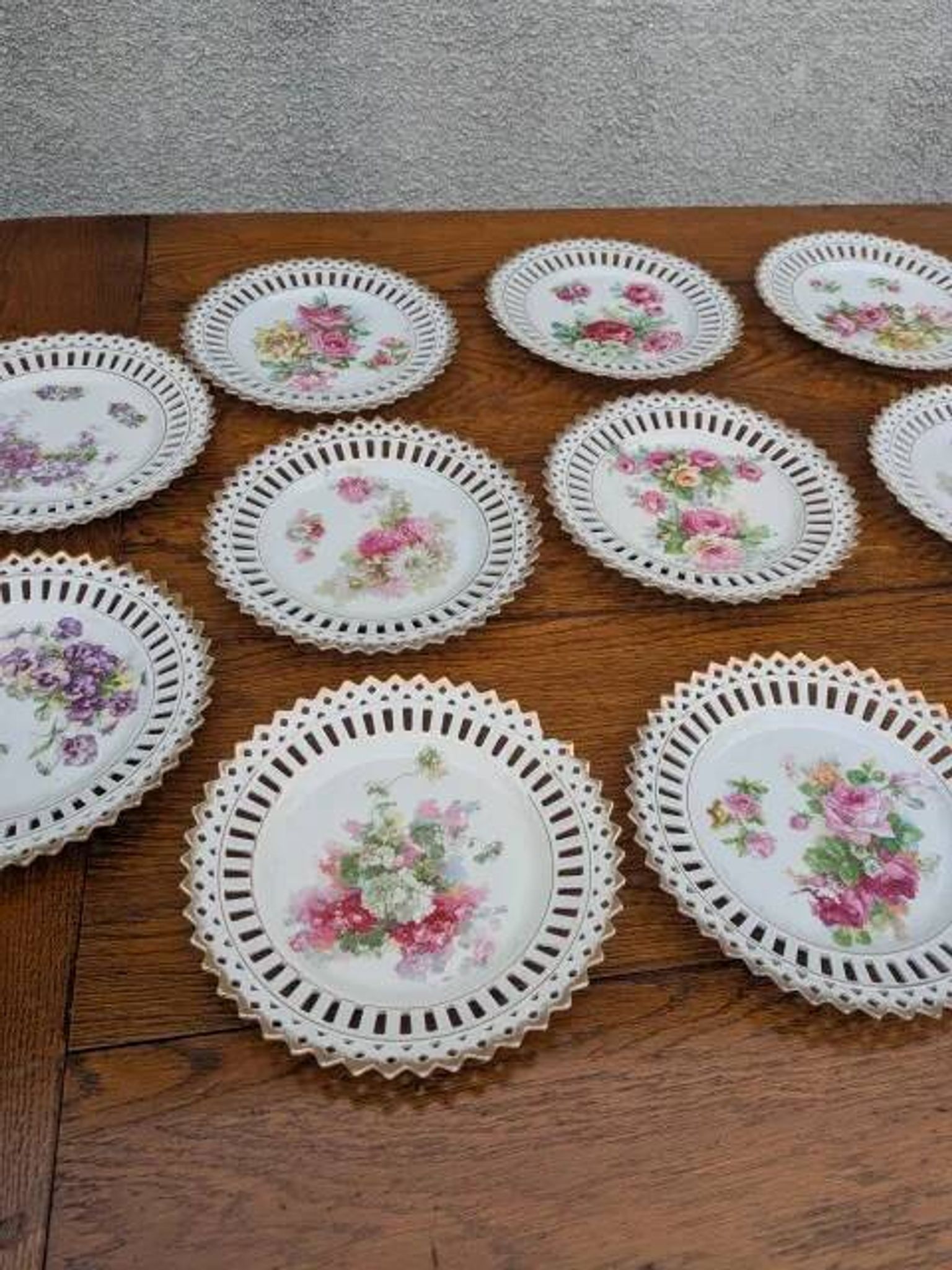 Dessert plates