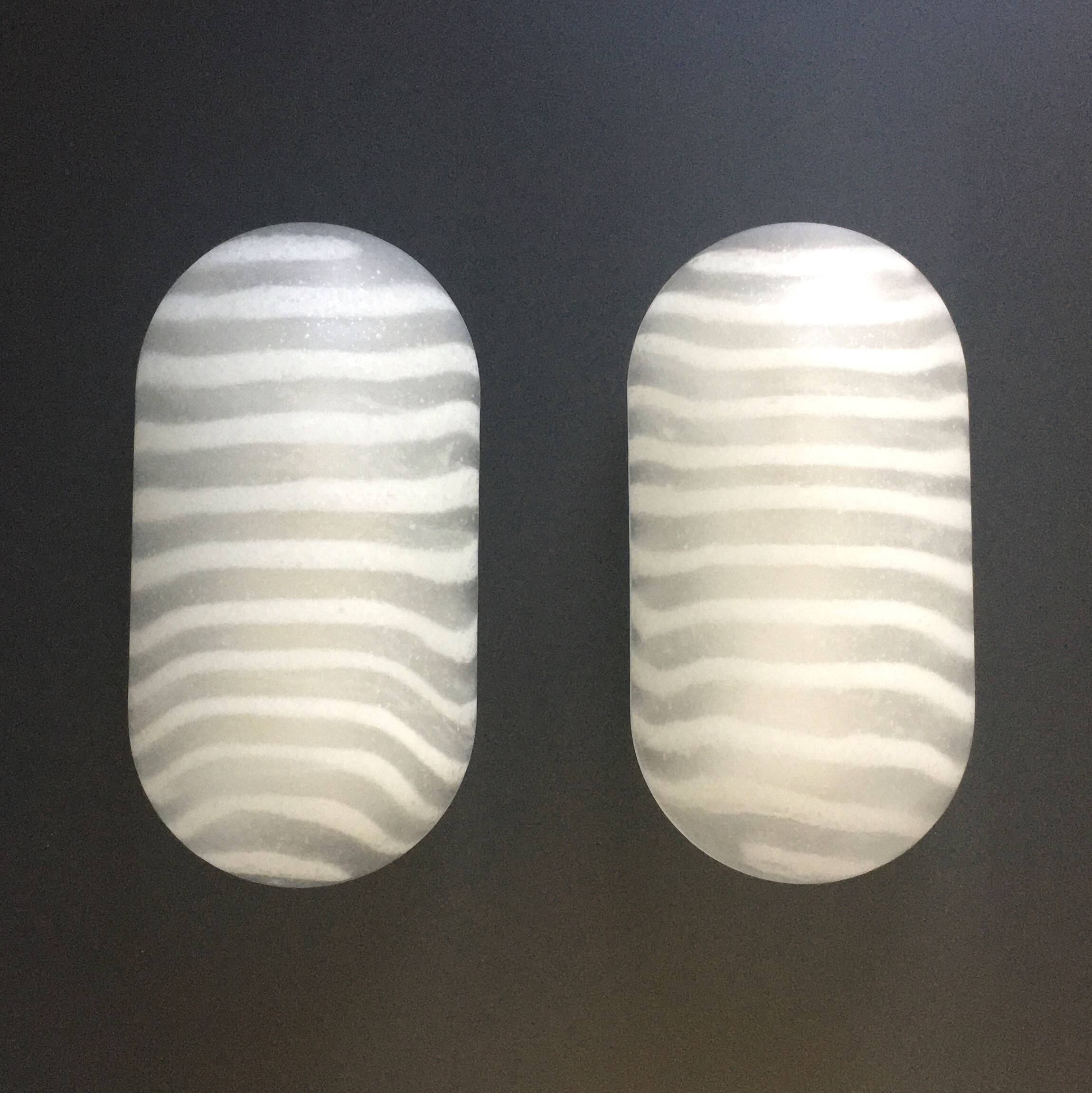 Paire d'appliques murales/appliques modernistes en verre rayé « Zebra » de Peill & Putzler, Allemagne, années 1970