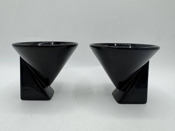 2 tasses Salins Pierre Casenove