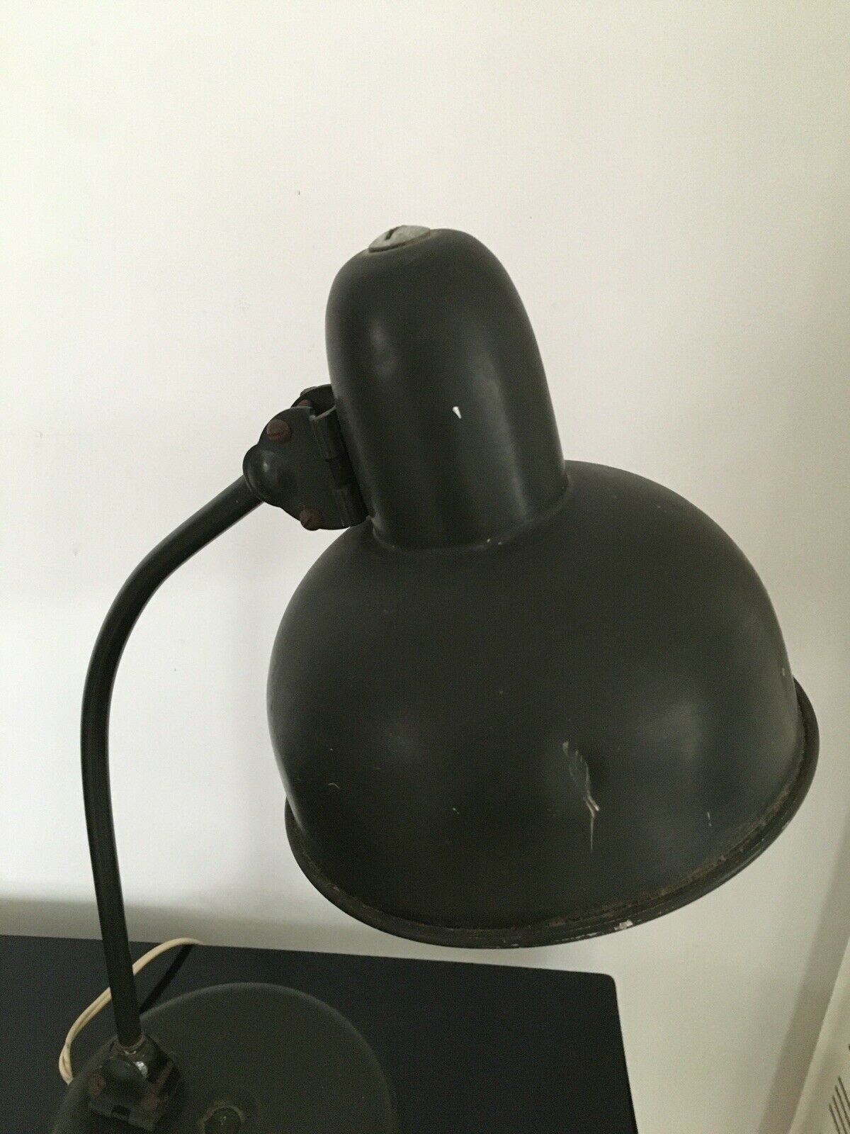 Lampe de bureau articulée design atelier industriel orientable