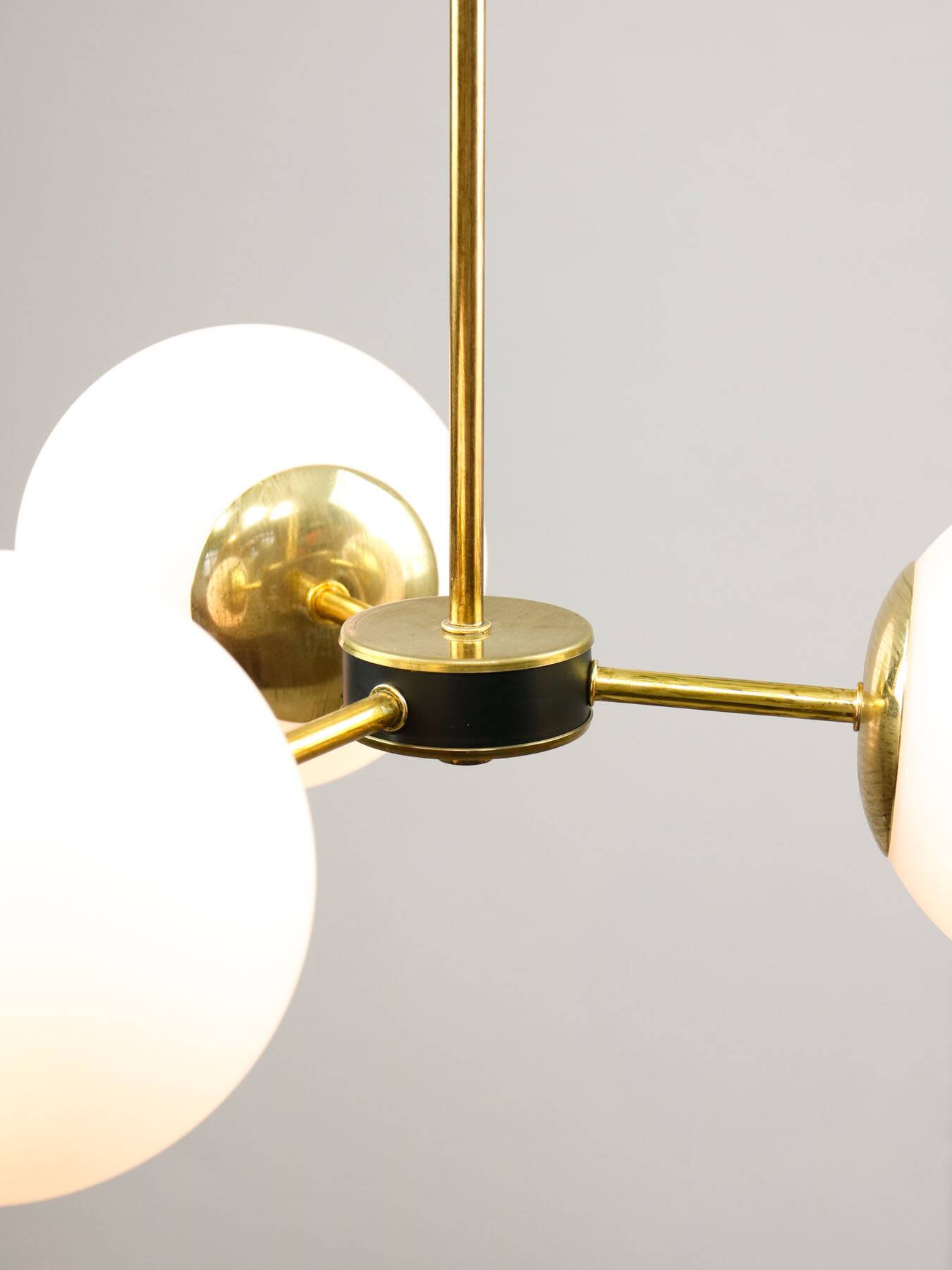 Mid-Century Modern Italian Chandelier in Brass and Opaline Glass, 1960s