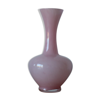 Vase en verre rose bonbon vintage