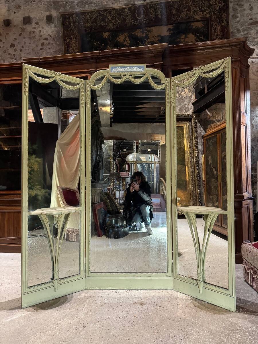 Miroir triptyque de style Louis XVI d’époque Napoléon III