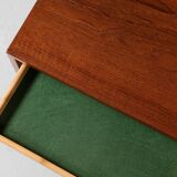 Midcentury Danish lowboard in teak with 2 sliding doors by Hundevad 1960s - 108cm