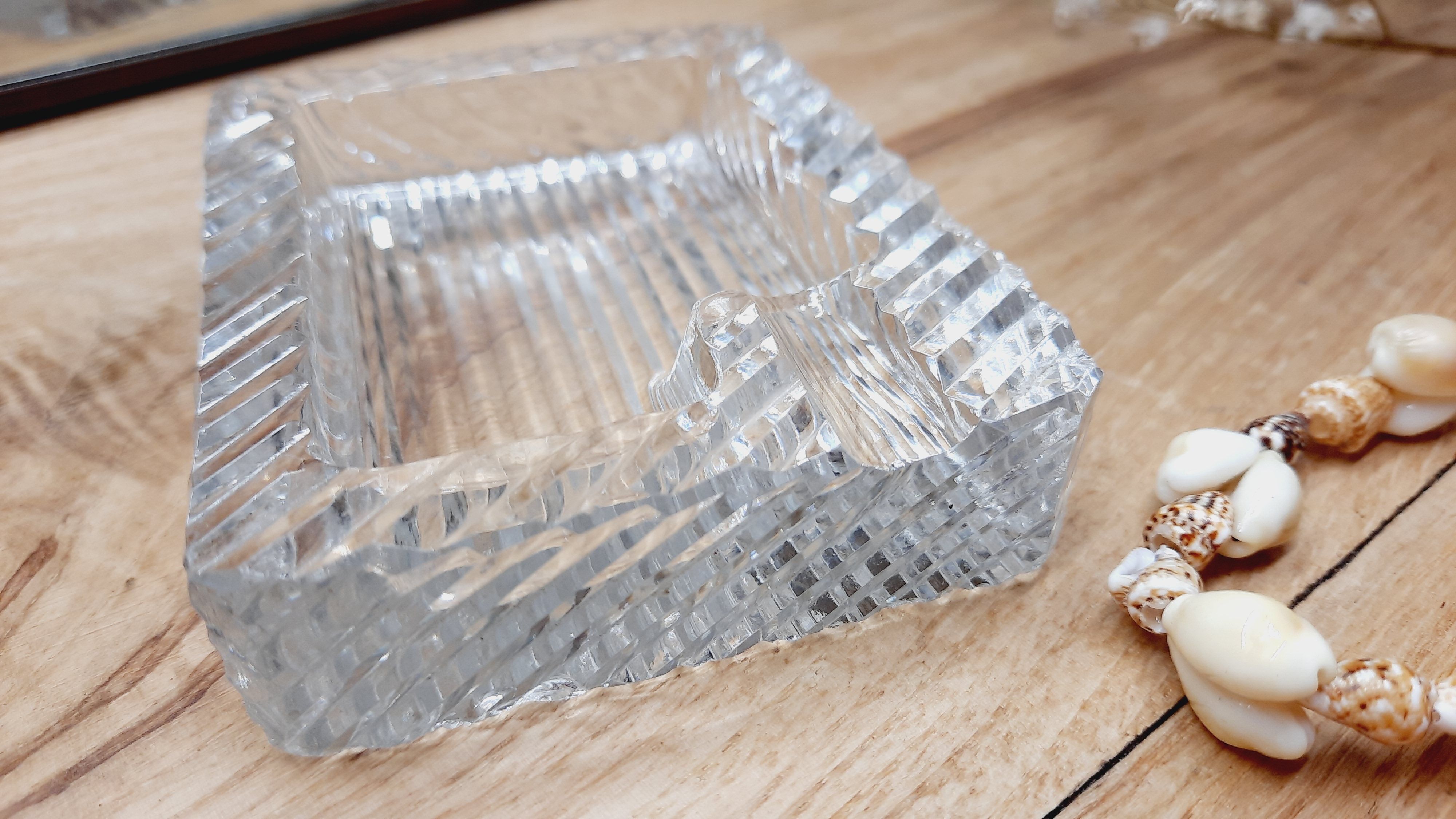 Cendrier individuel verre ciselé