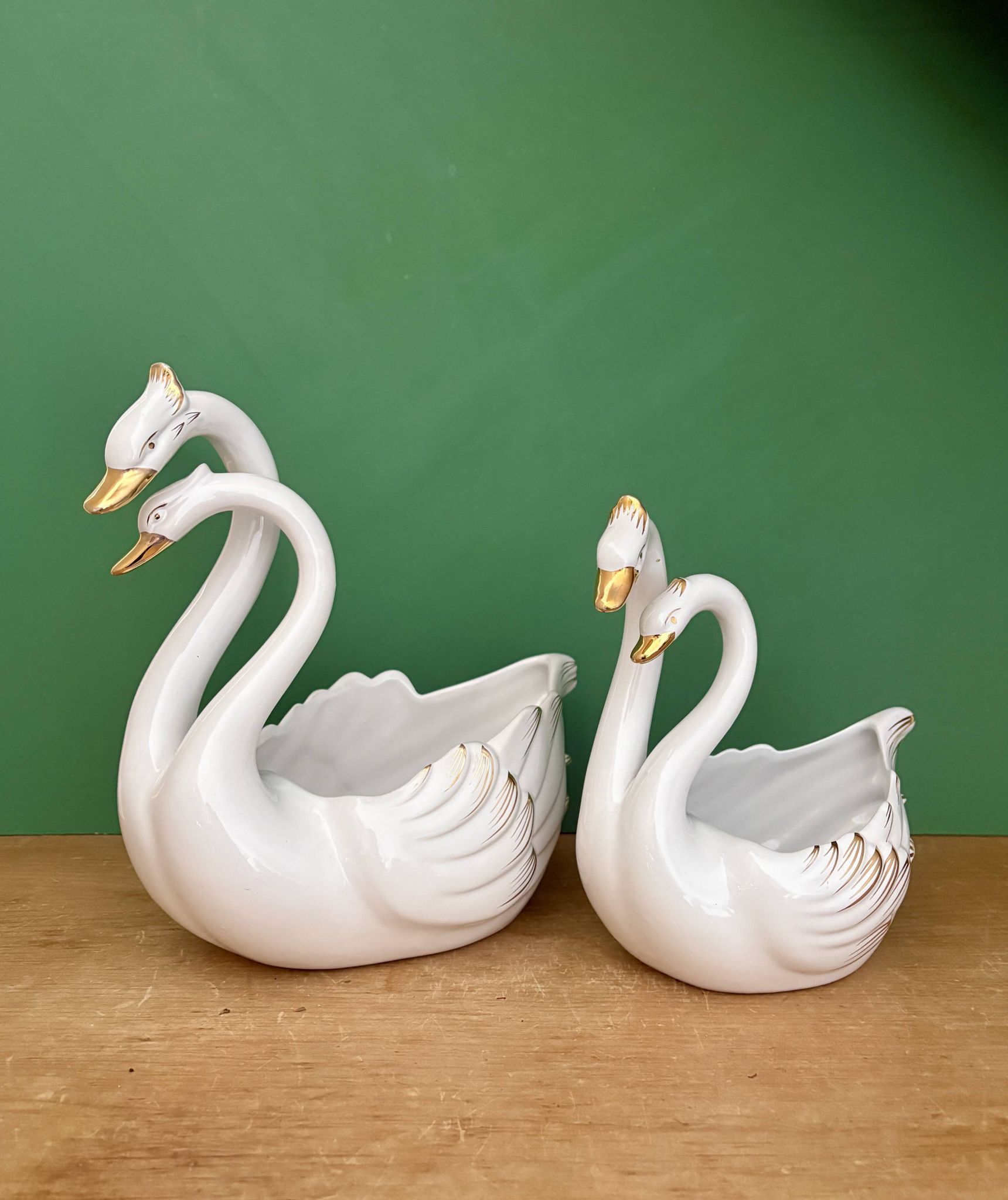 Pair of vintage cache pots - Ceramic swans