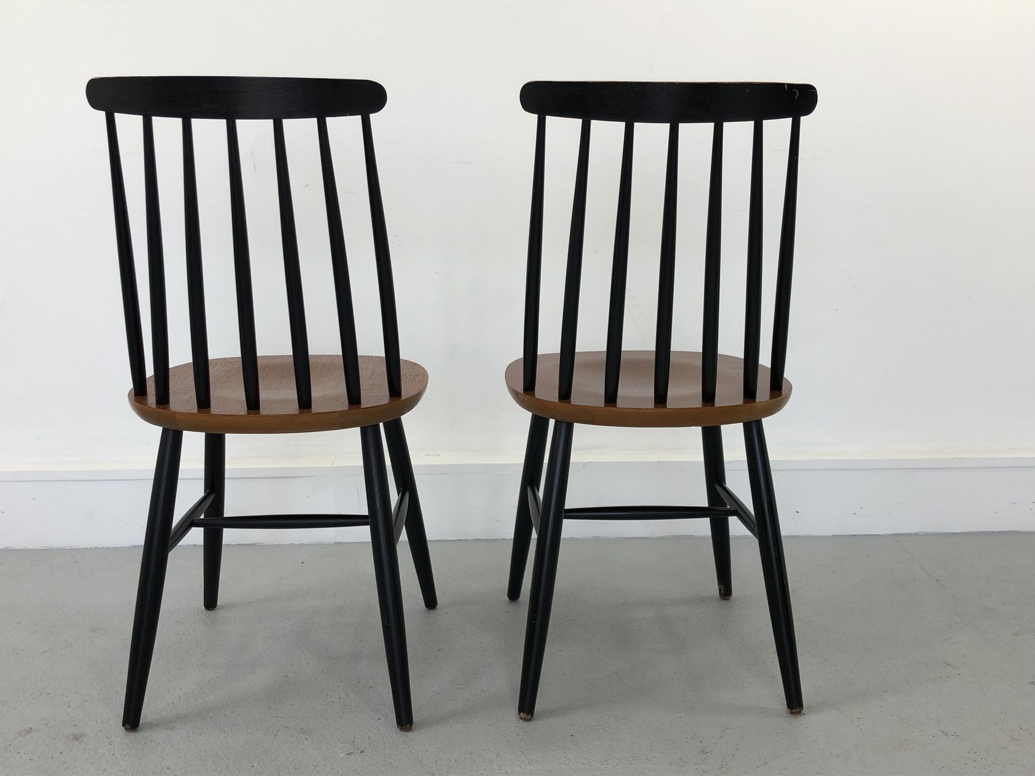 Set of 2 chairs, 1970s