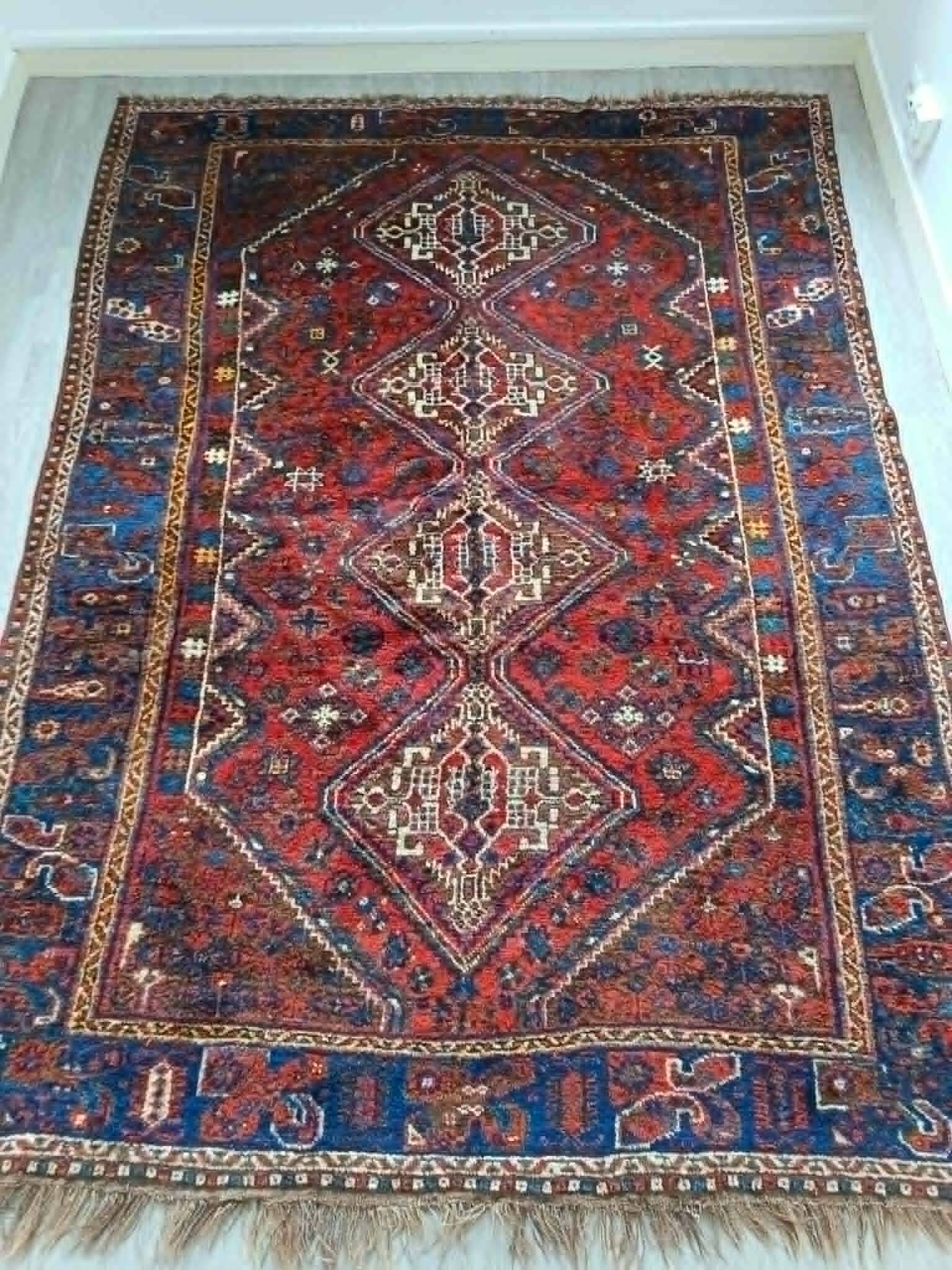 Handmade Shiraz Persian rug