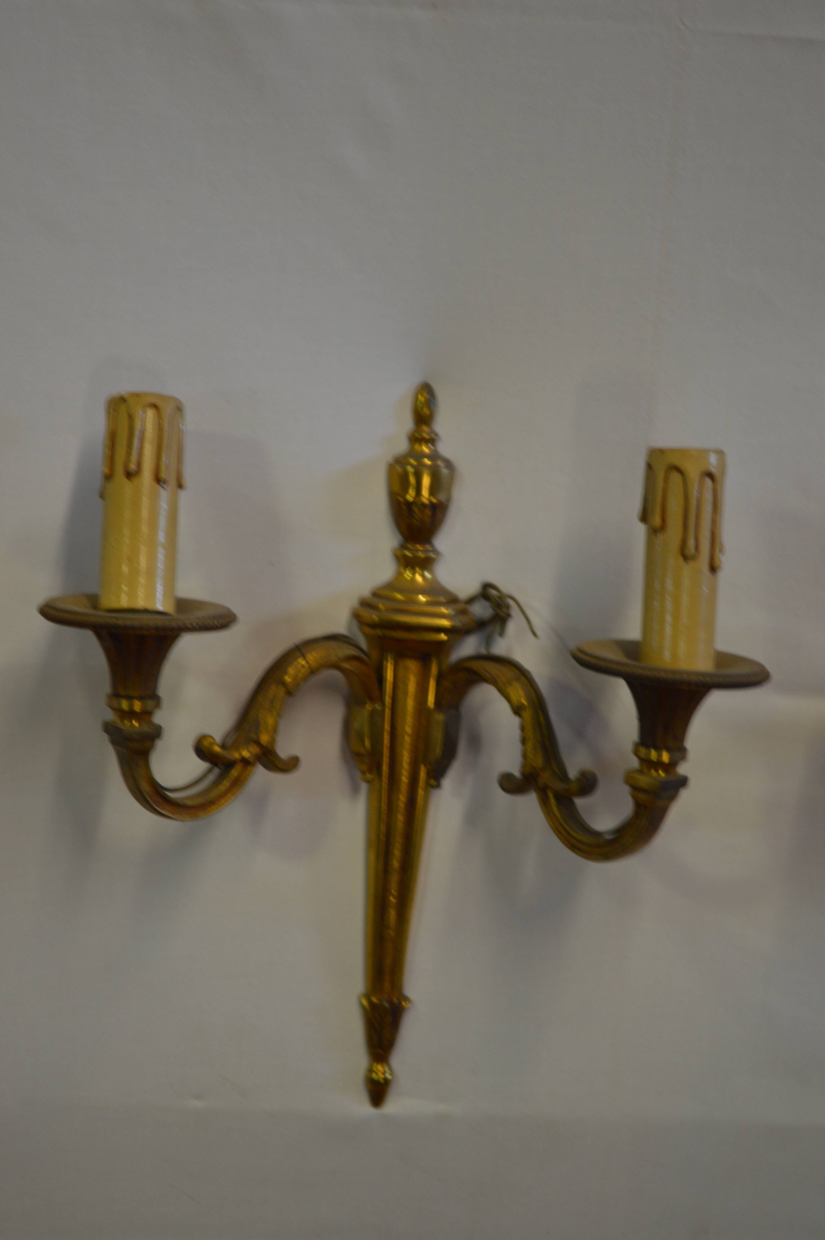 LOUIS XV style wall light in gilded bronze (the pair)