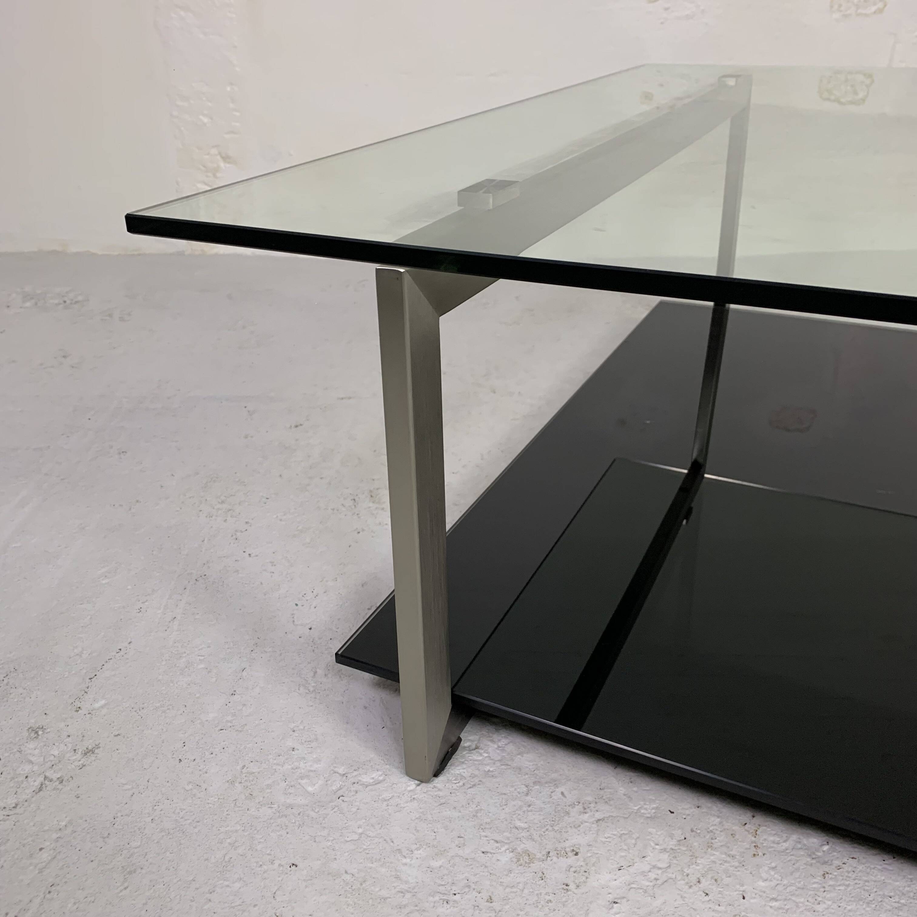 Glass coffee table 110 x 110 cm in the style of Rolf Benz and Metaform