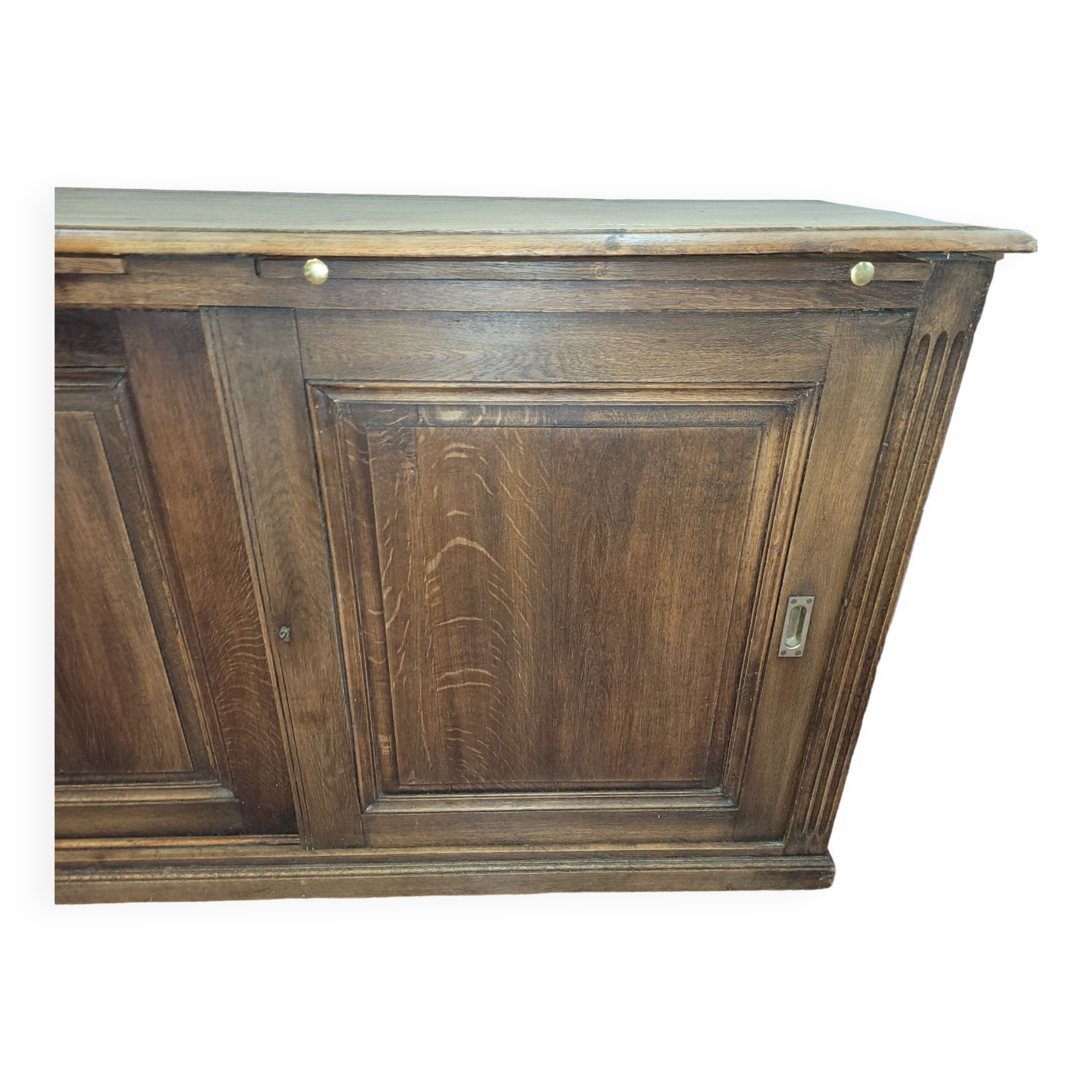 Craft furniture with sliding oak doors