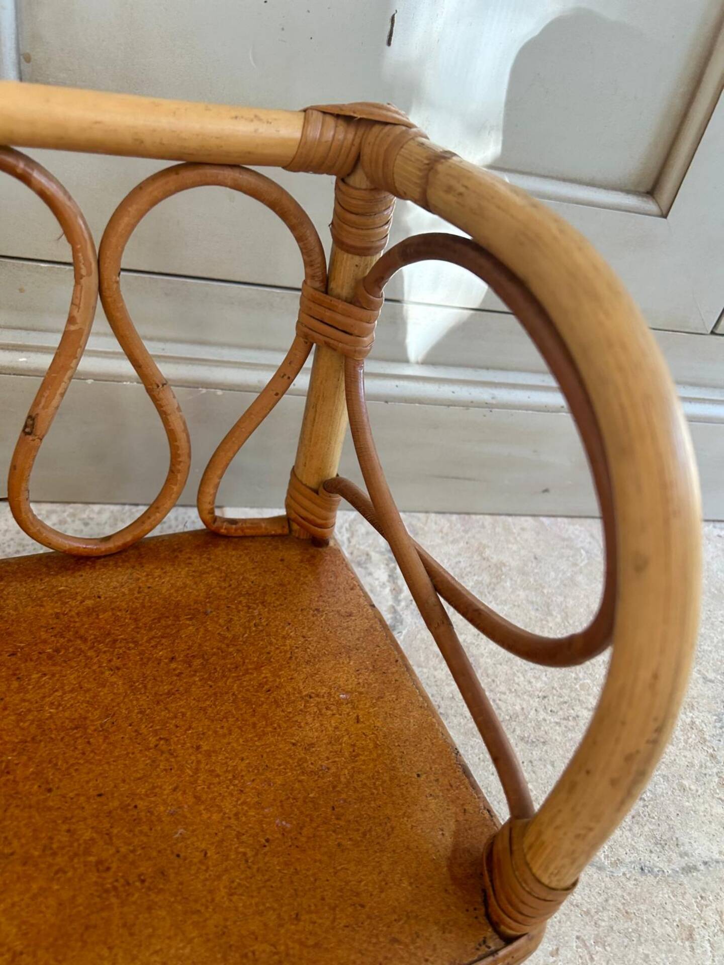 Étagère vintage en rotin osier année 70 bohème