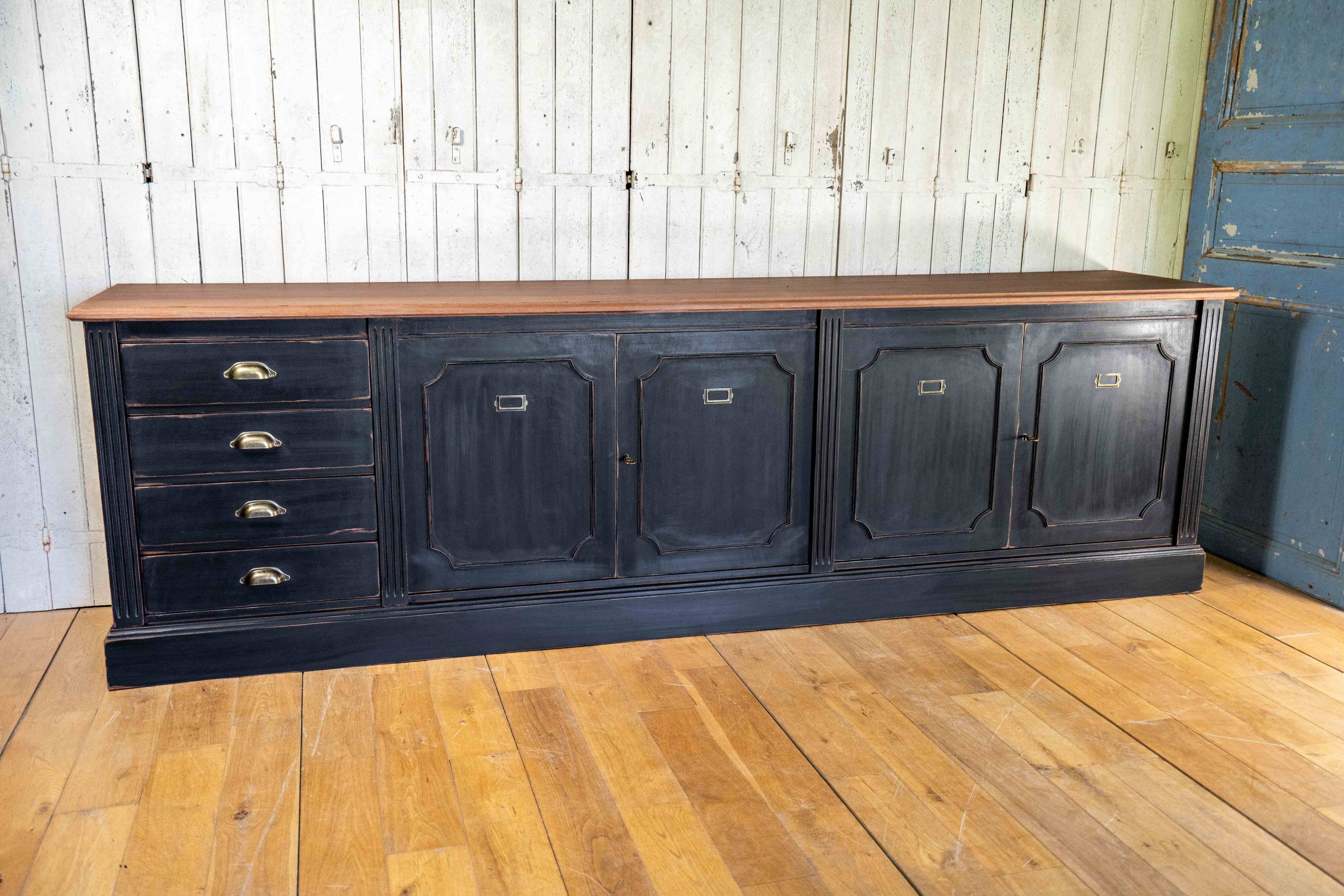 Long buffet restyled