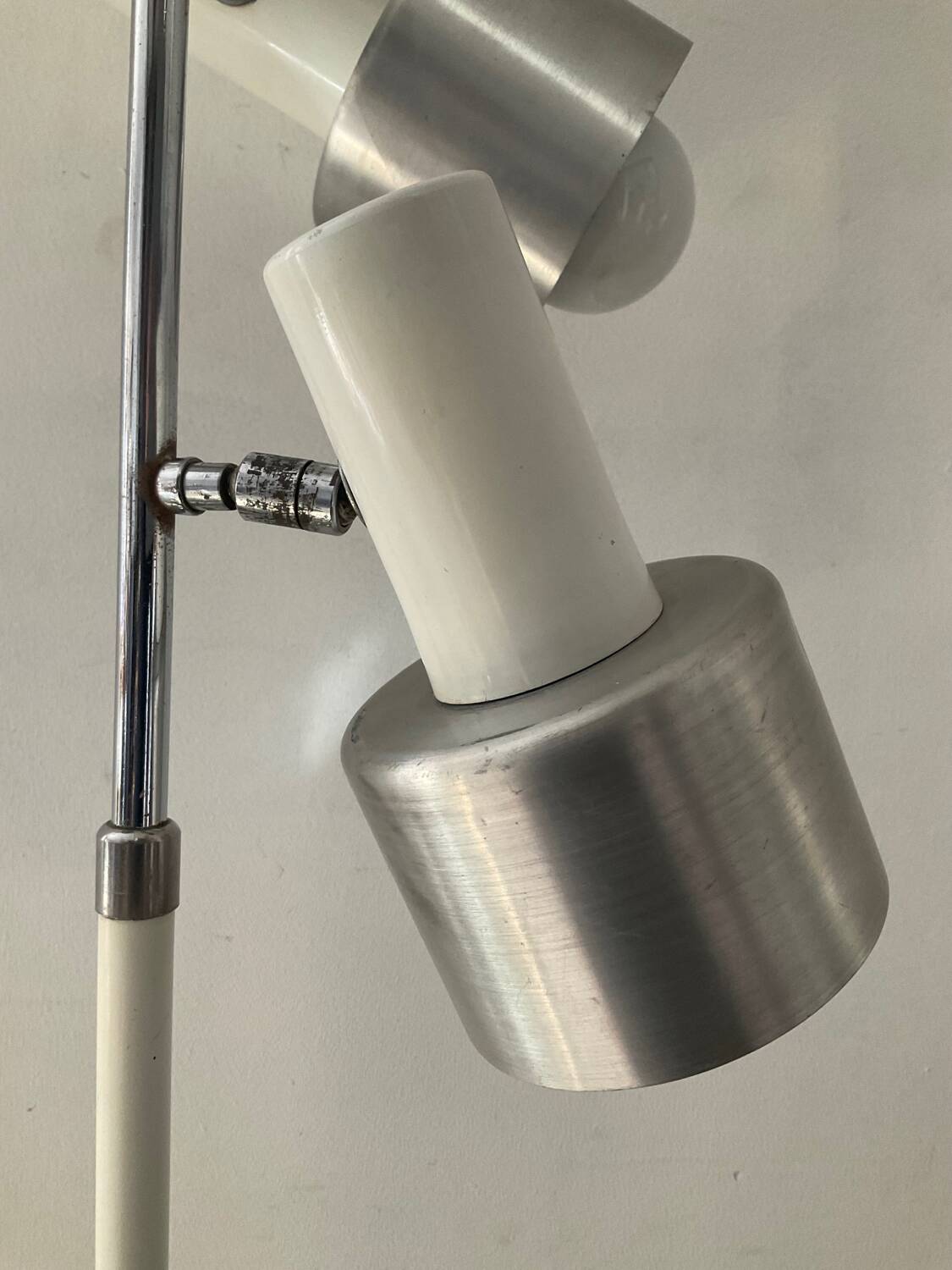 ALain Richard floor lamp from the 60s-70s