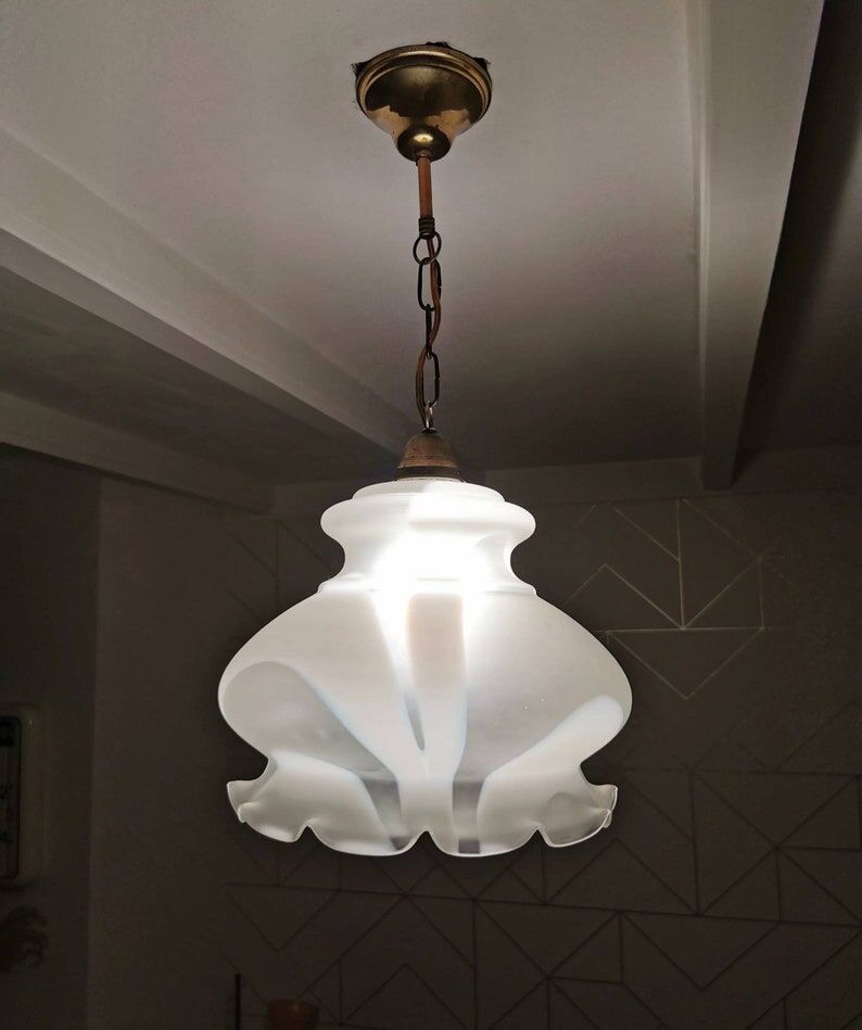 French glass suspension from the 1970s