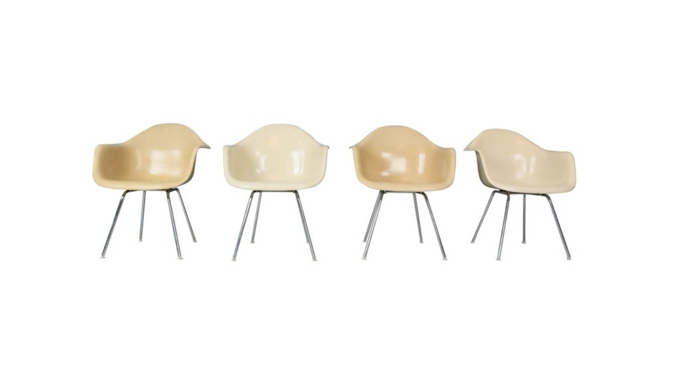 Charles & Ray Eames Set of 4 Off white "H-Base" Chairs for Herman Miller, 1960