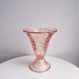 Vase en verre rose