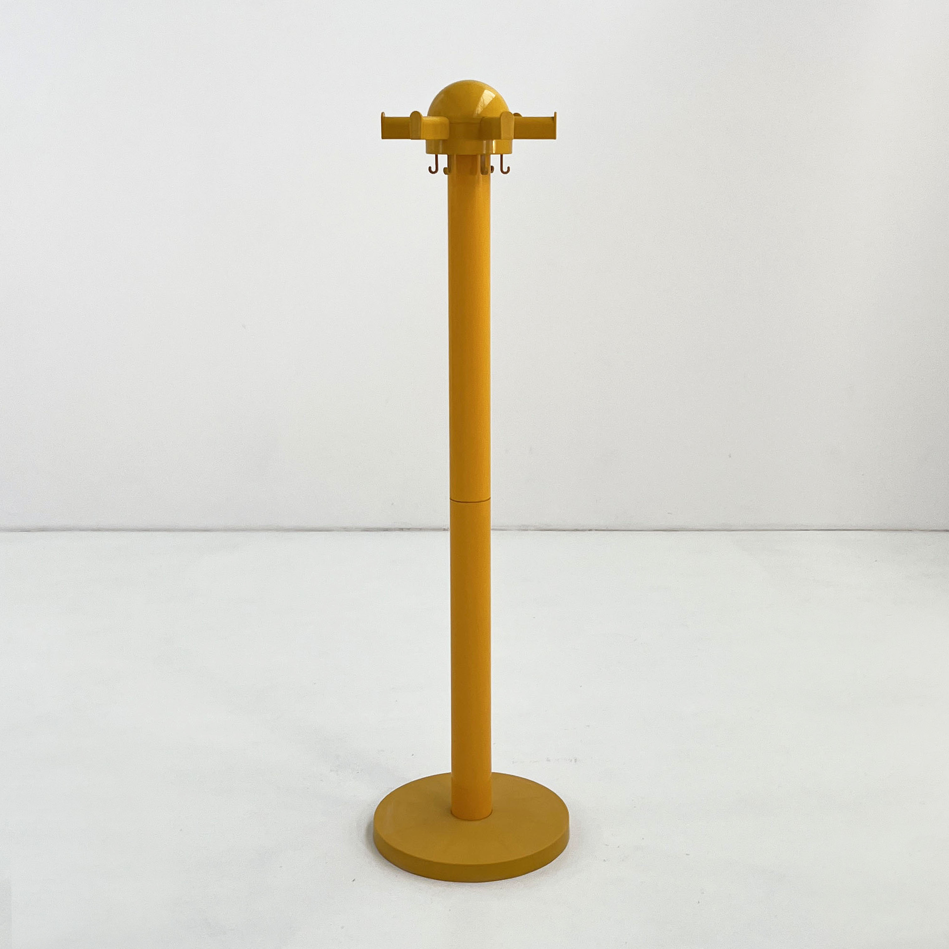 Yellow freestanding coat rack Model 4653 by Kartell, 1970