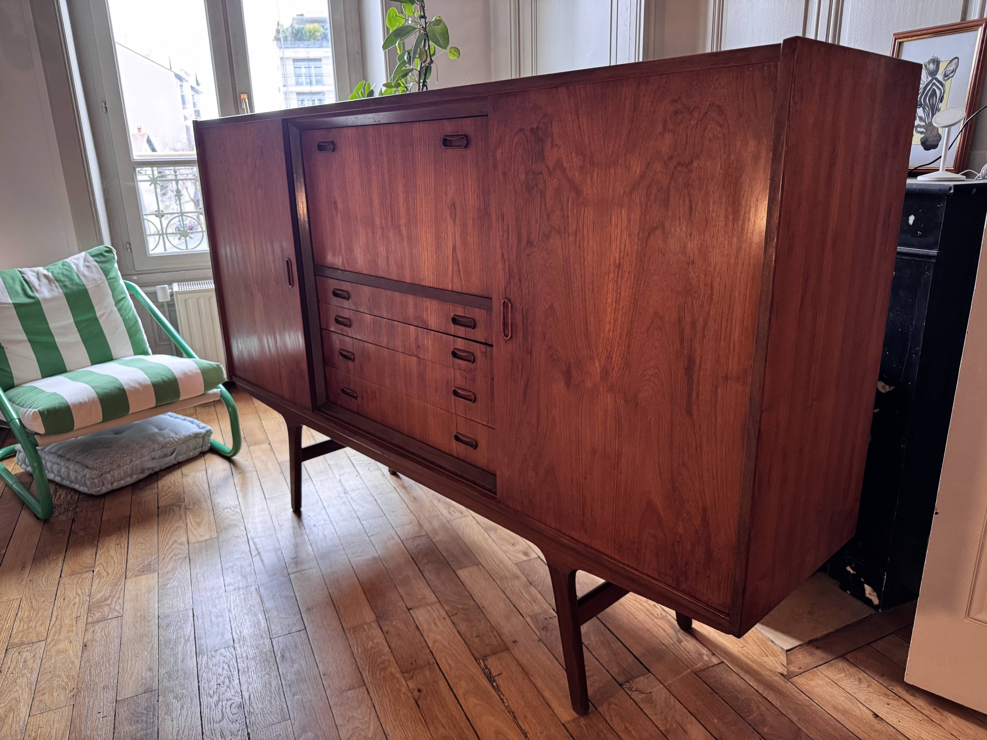 Buffet haut vintage en teck – Design scandinave