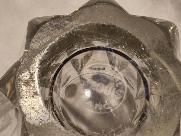 Vase ancien en cristal - Estampille  Saint Louis - Hauteur 15,5 cm
