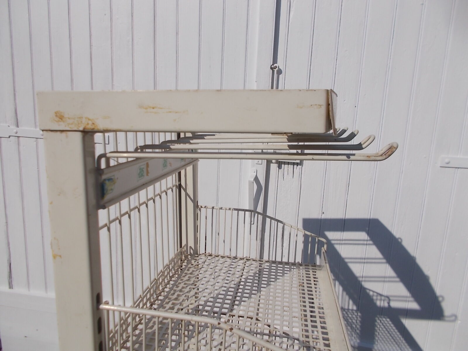 Advertising metal display tic tac