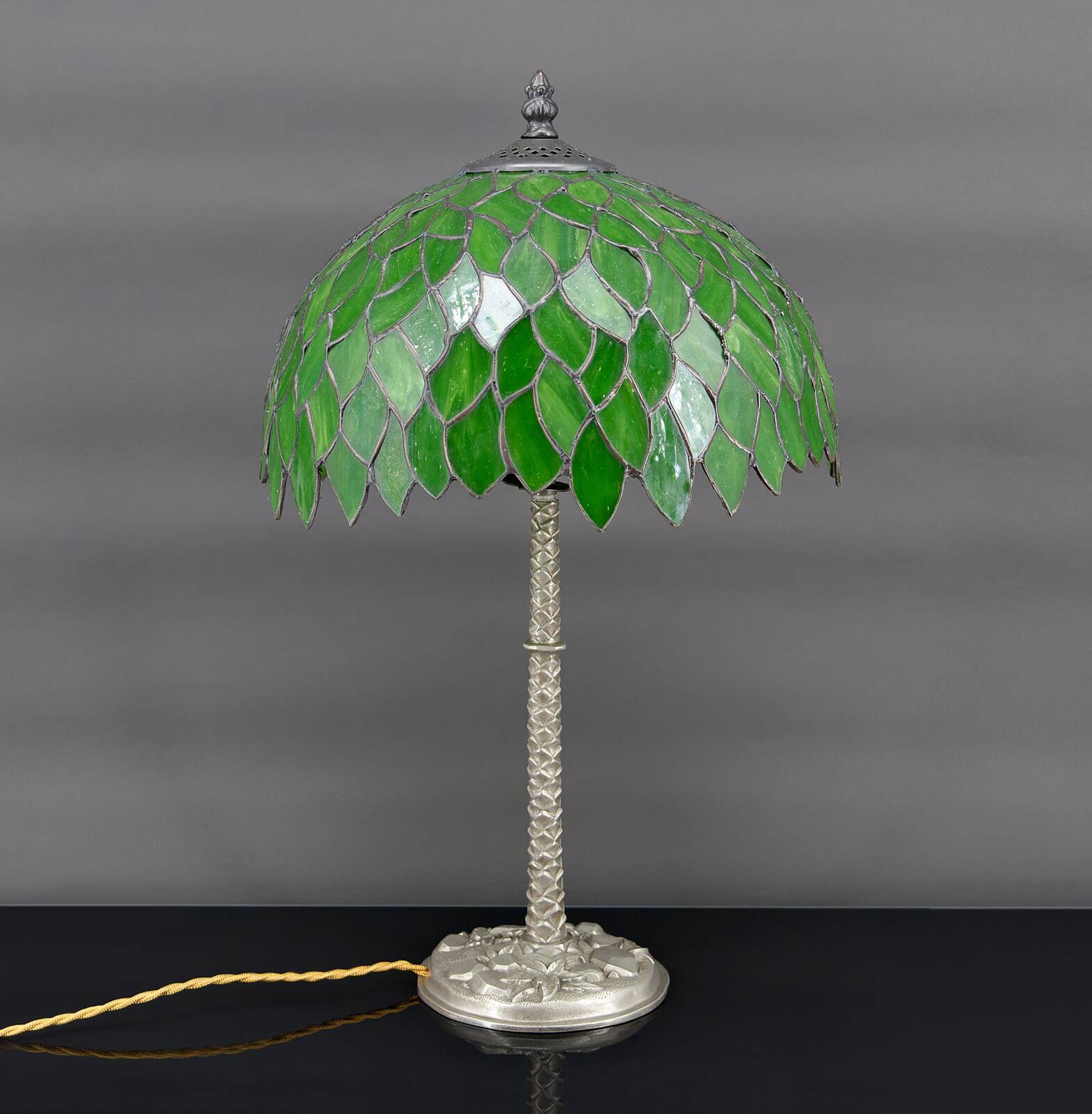 Palm lamp in silvered bronze and green stained glass foliage lampshade, Art Nouveau, 1900