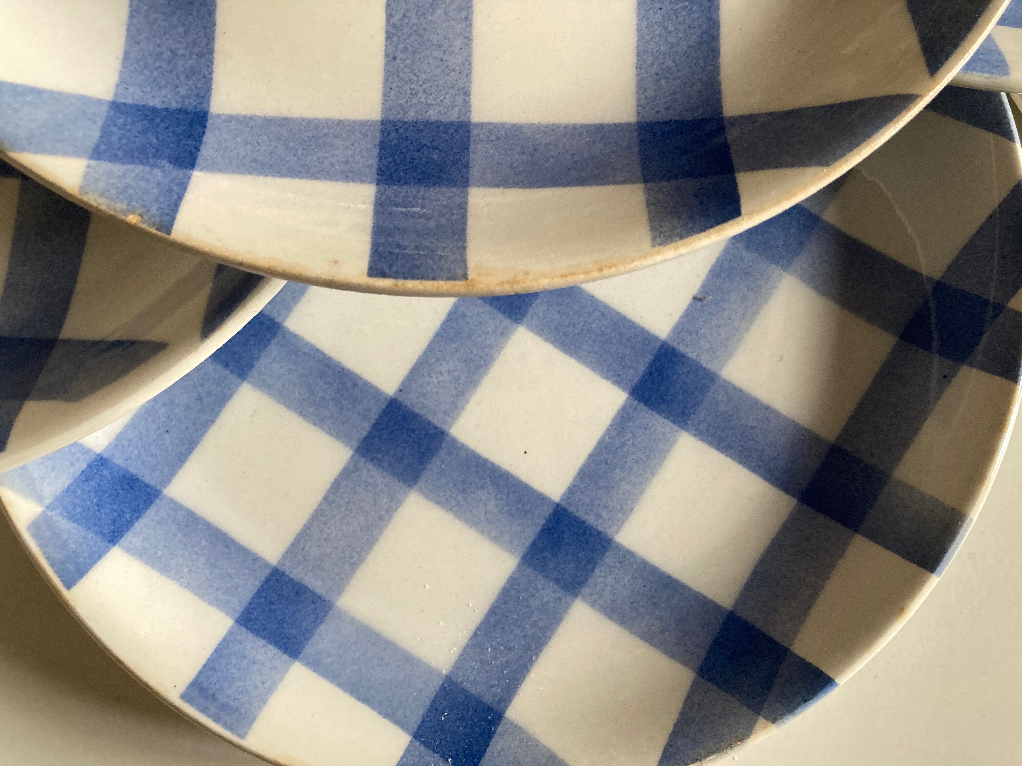 Set de 7 assiettes 1960 en faience vichy