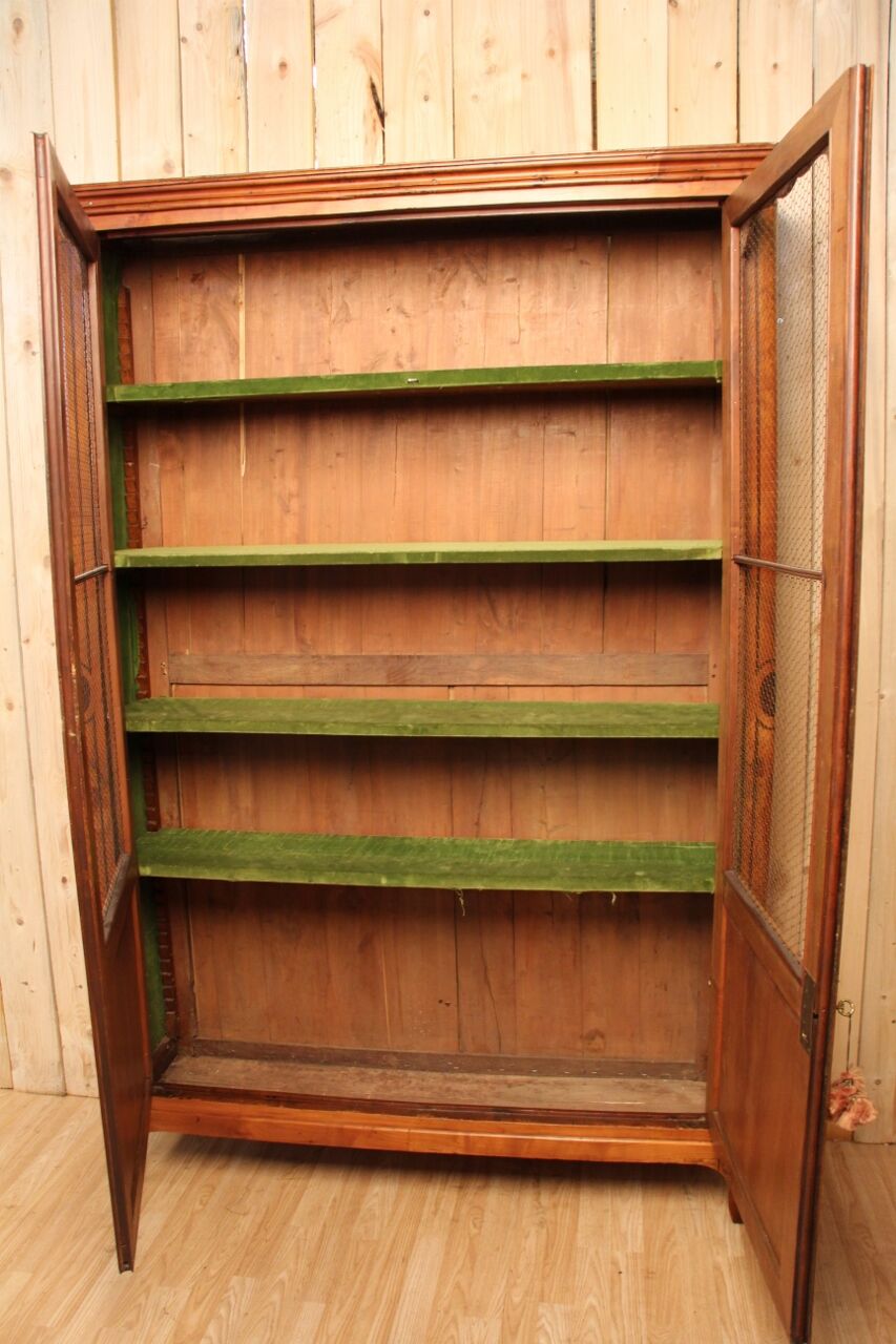 Bibliothèque grillagé en merisier XlXeme