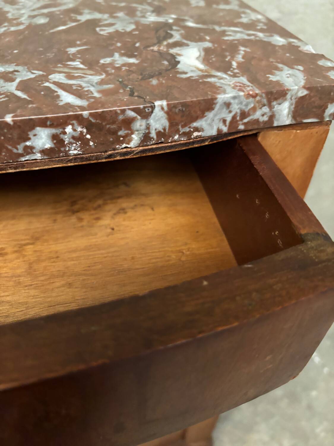 Art Deco bedside table in wood and marble