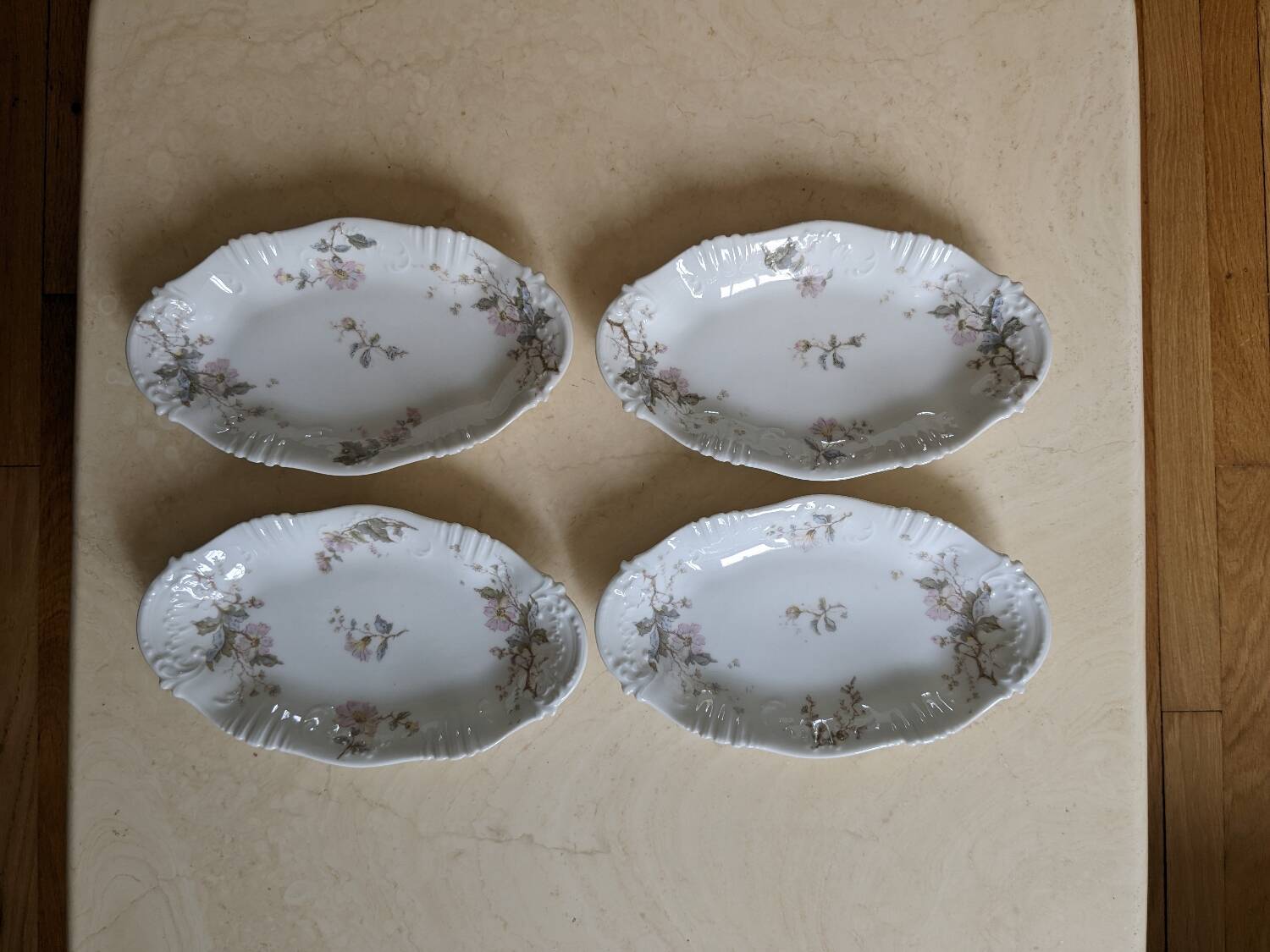 Four earthenware bowls A Hache & Compagnie Vierzon