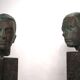 Ensemble de deux bustes en bronze sur stèles en granit par un élève de Georg Kolbe, 1925