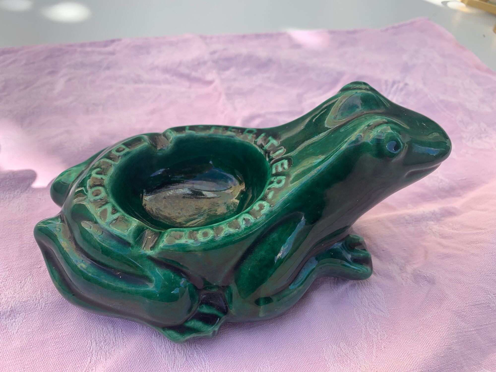 Advertising ashtray l'héritier-Guyot Dijon in vintage and collector's green enamelled ceramic