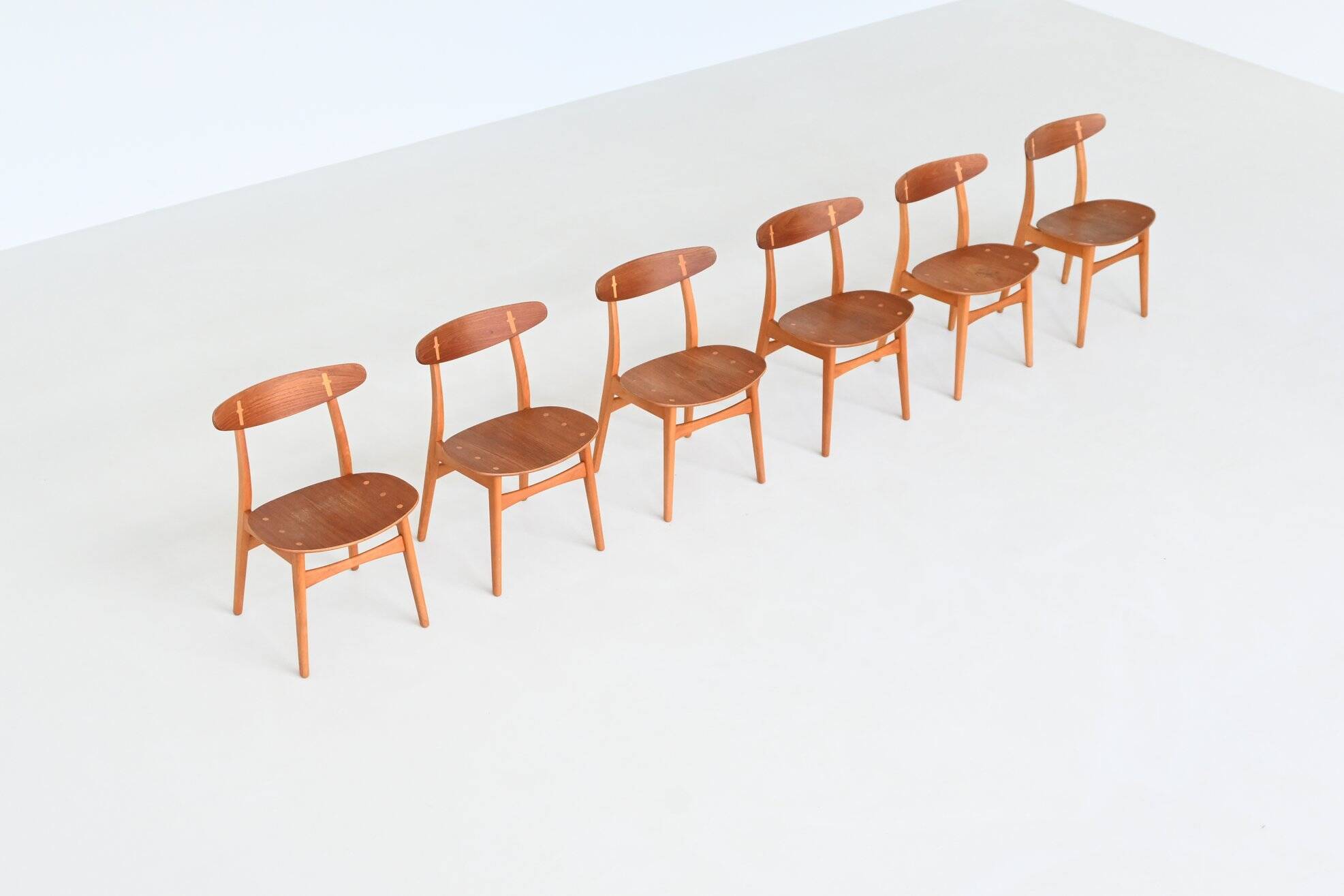 Chaises de salle à manger Hans Wegner Sawbuck CH30 Carl Hansen & Son Danemark 1952