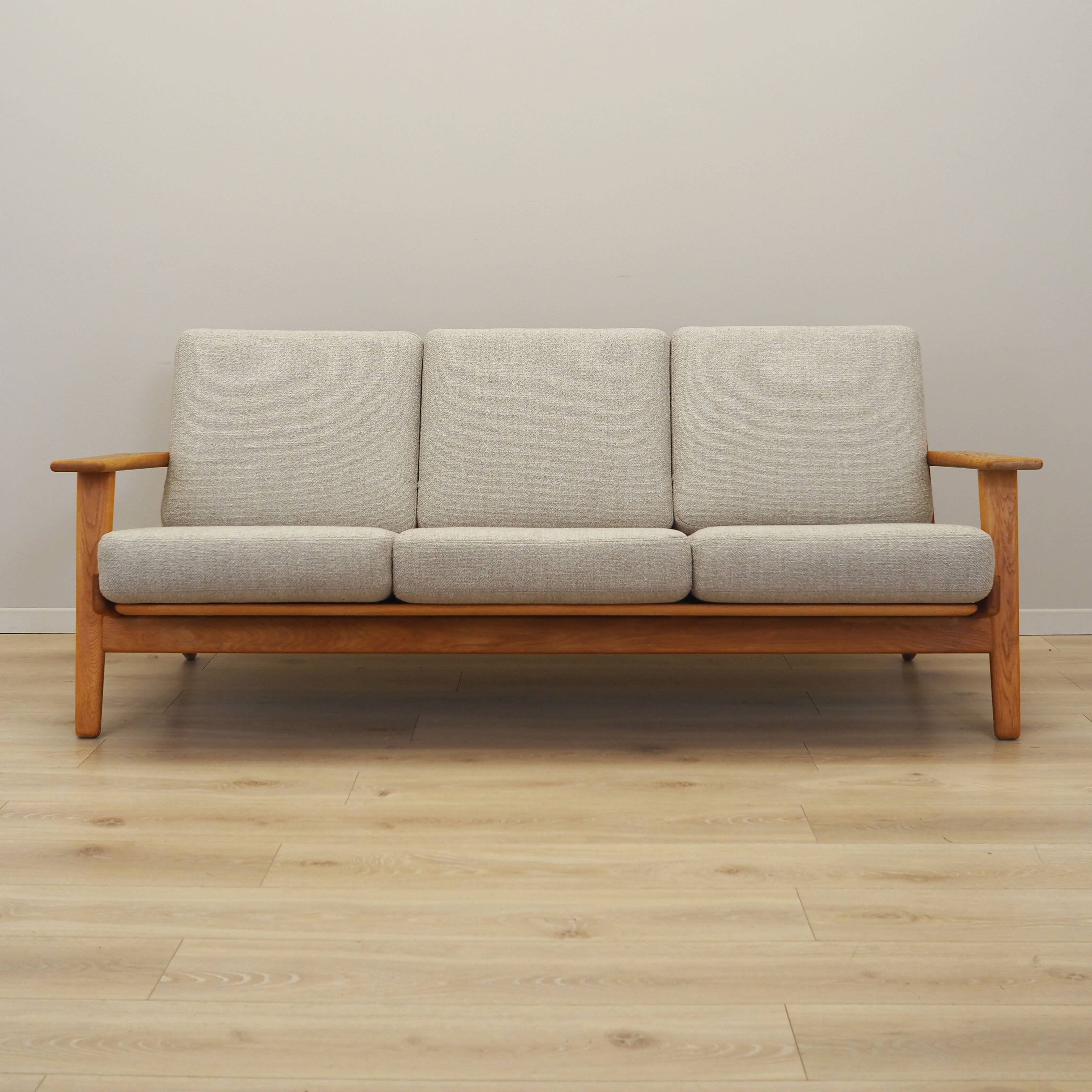 Oak sofa, Danish design, 1960s, designer: Hans J. Wegner, manufacturer: Get