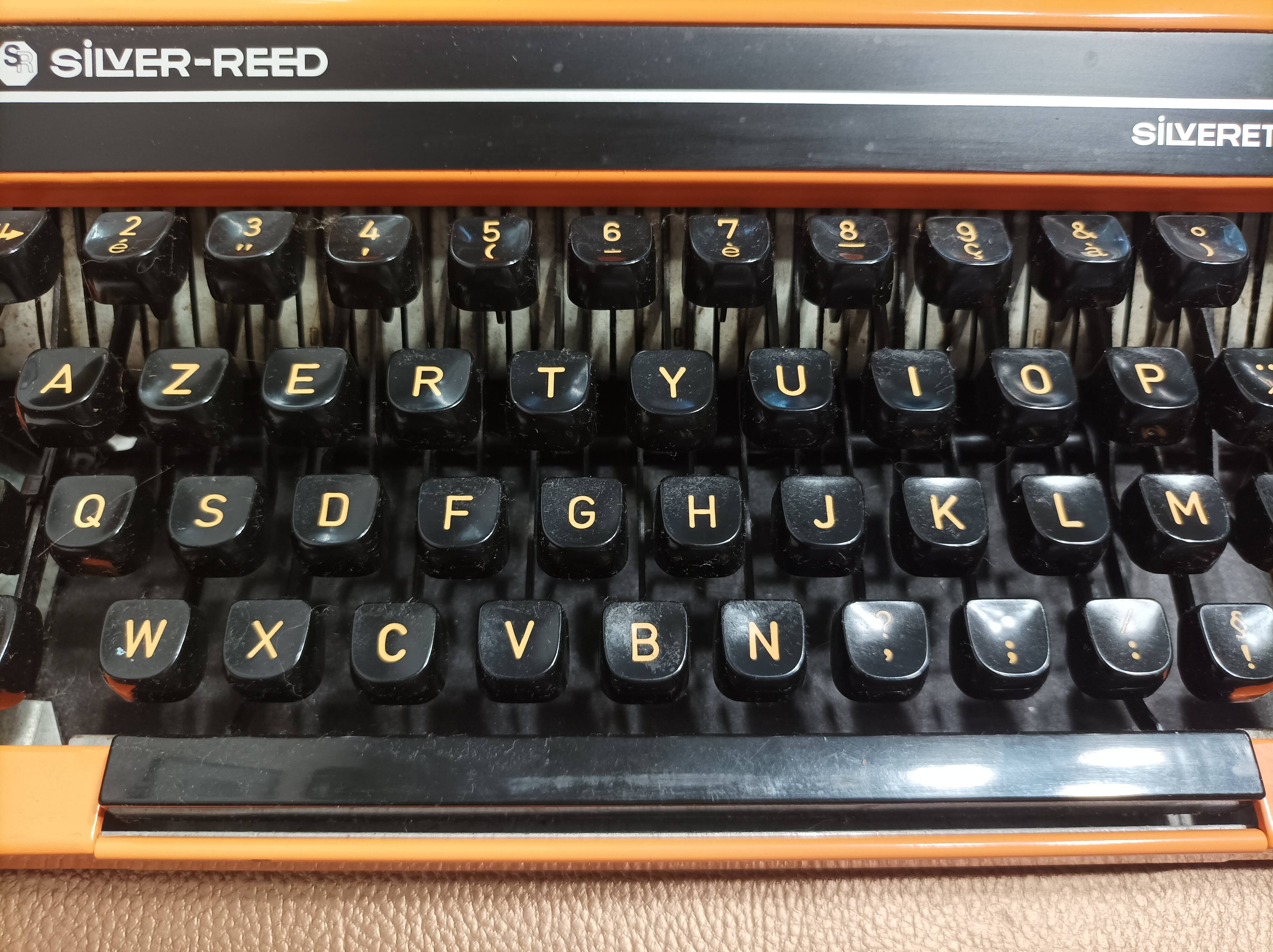 Silver Reed Silverette S Typewriter Orange