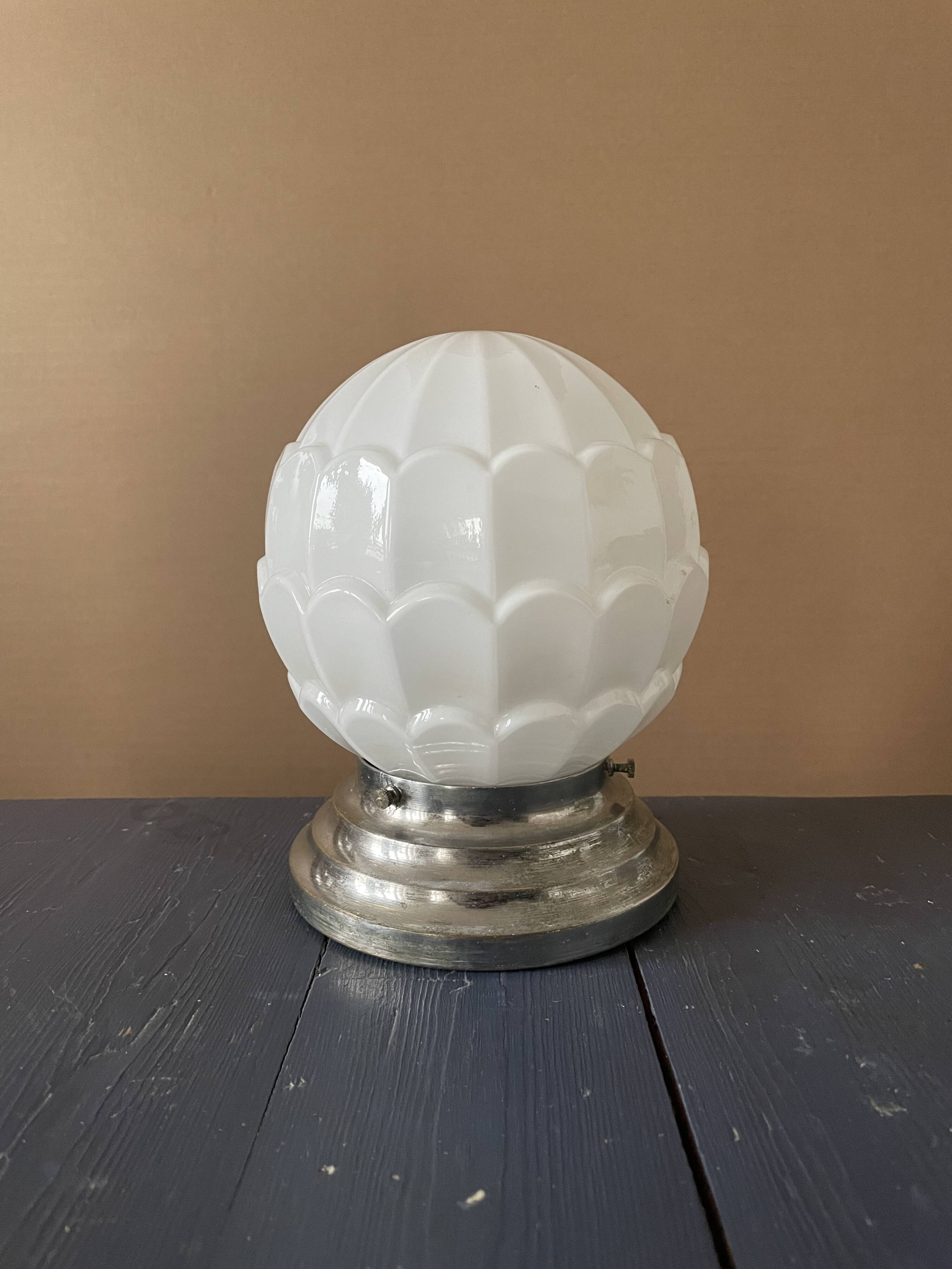 Plafonnier Art Déco ancien / opaline