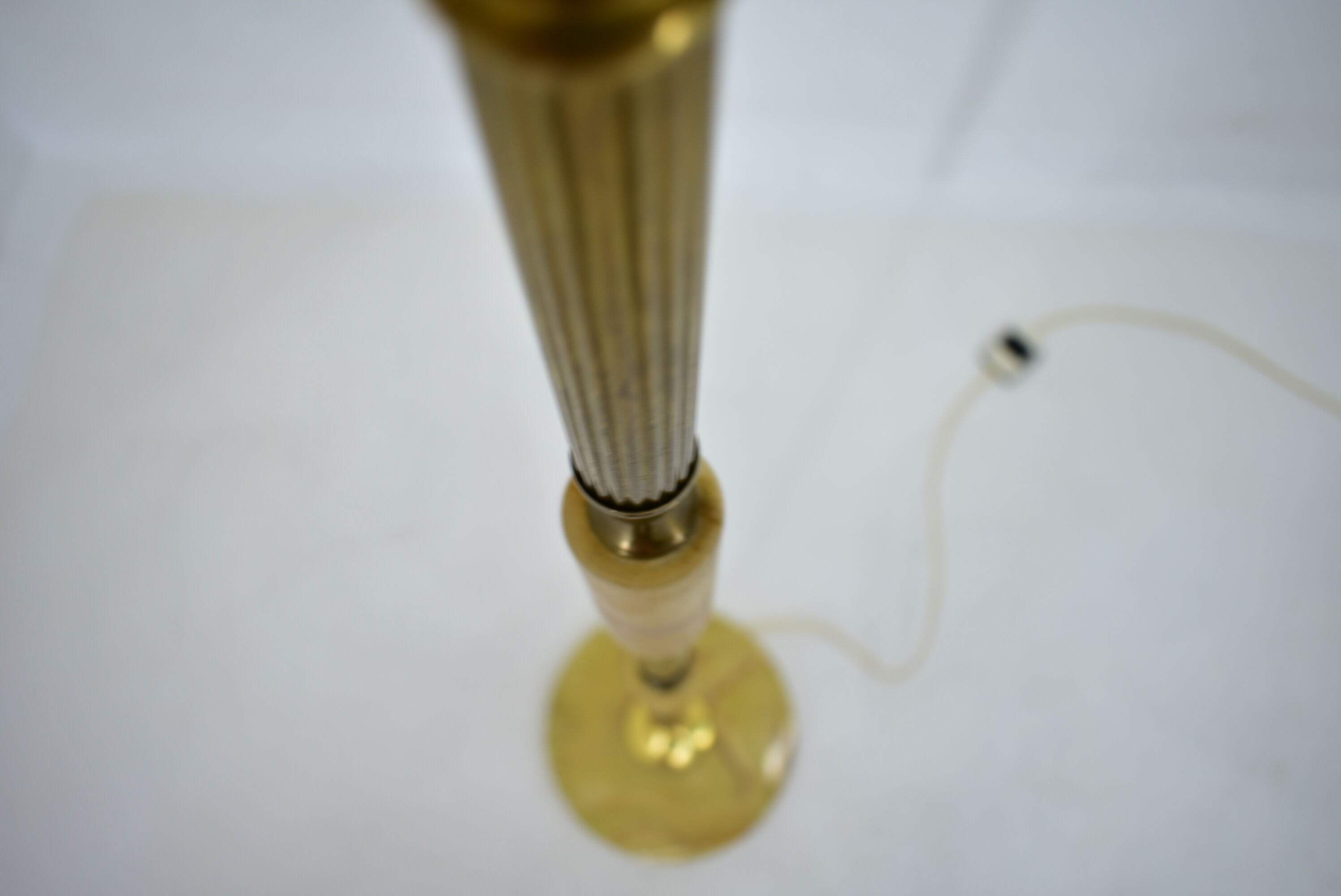 Czechoslovakia mid-century floor lamp in alabaster and brass, 1950s