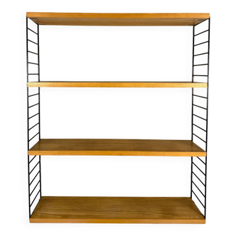 Floating wall shelf in oak veneer and black metal, 1960s.