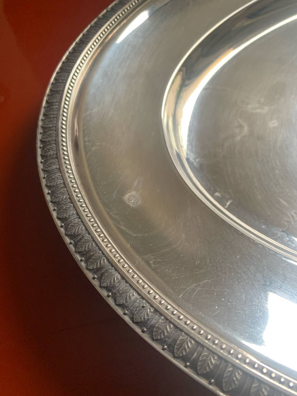 Oval silver-plated metal dish