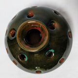 Round vase spikes flowers in green ceramic