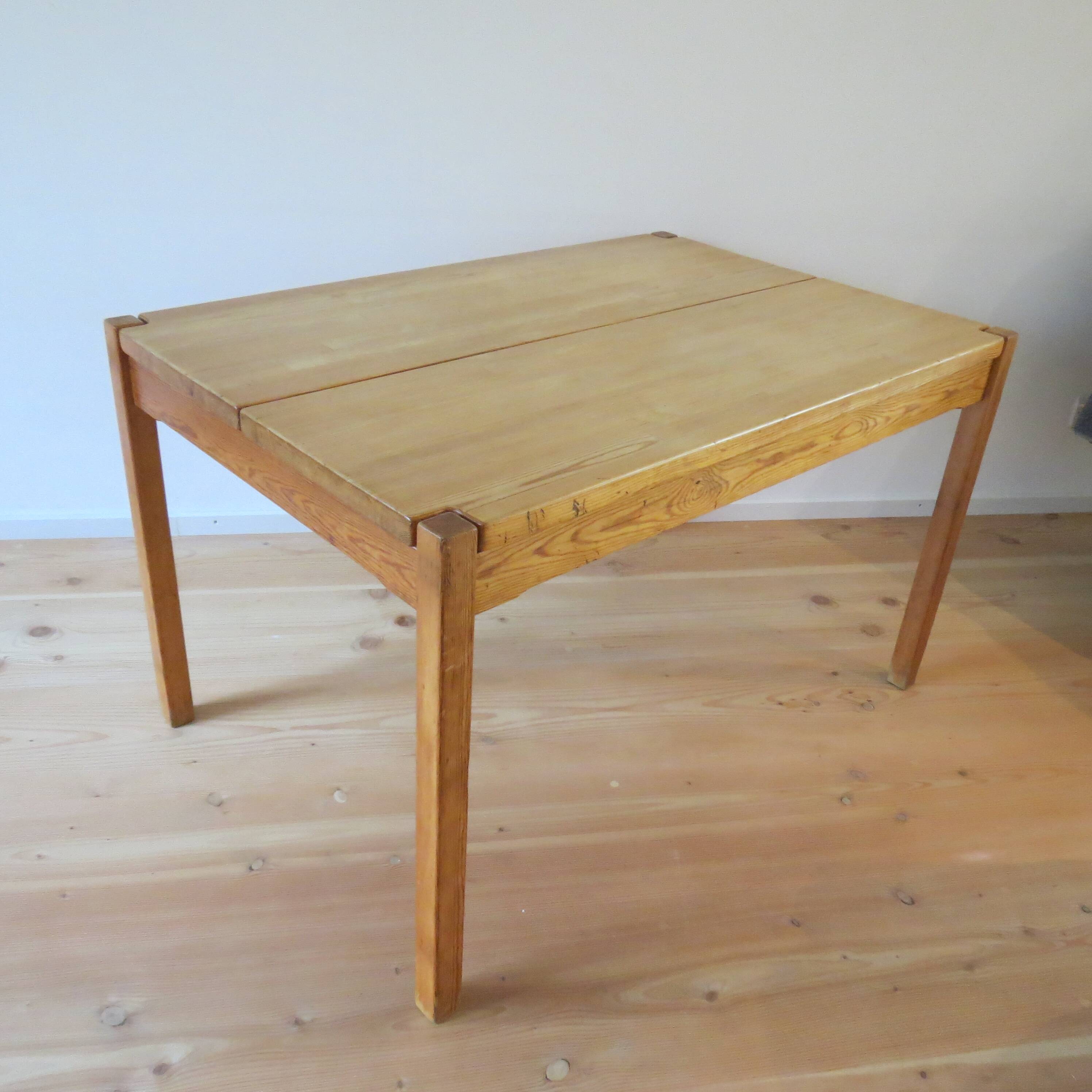 'Hongisto' Pine dining table by Ilmari Tapiovaara for Laukaan Puu Finland