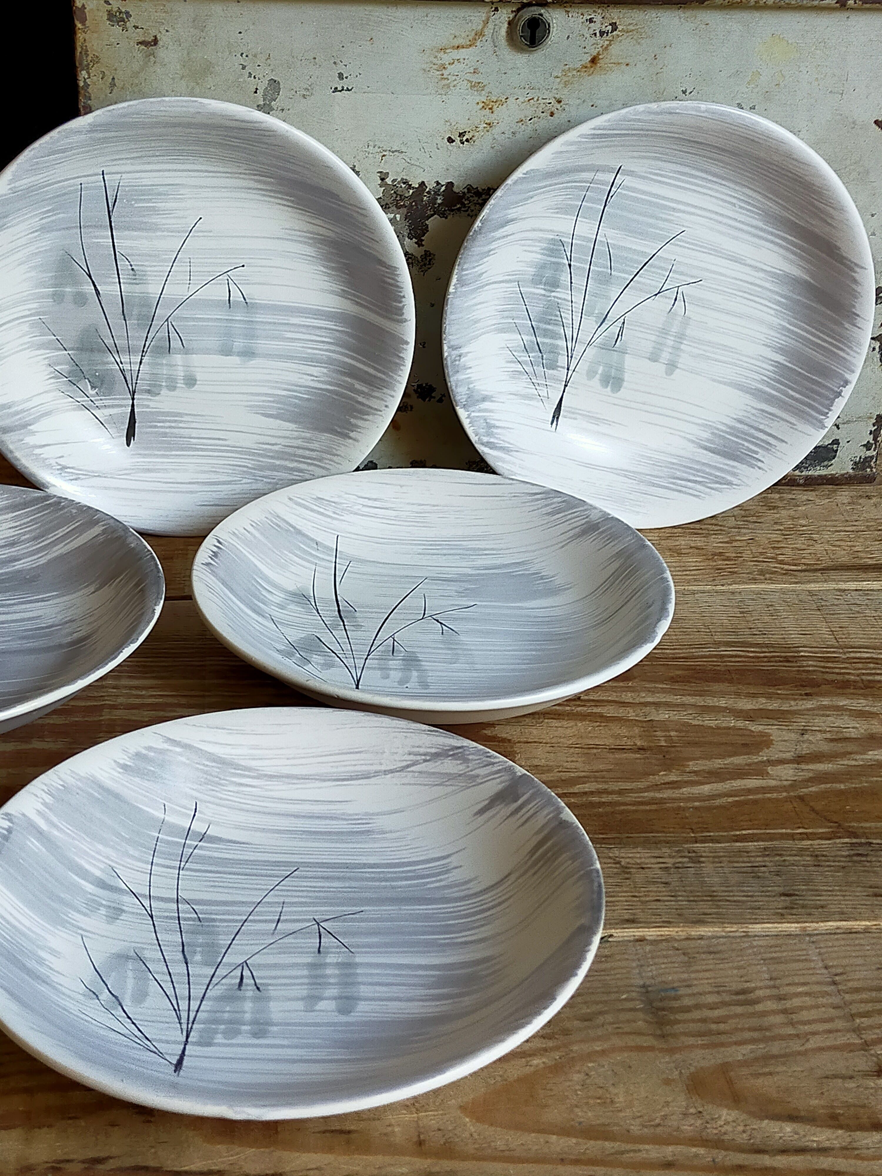 Six assiettes céramique Niderviller service "Chatons" années 50.