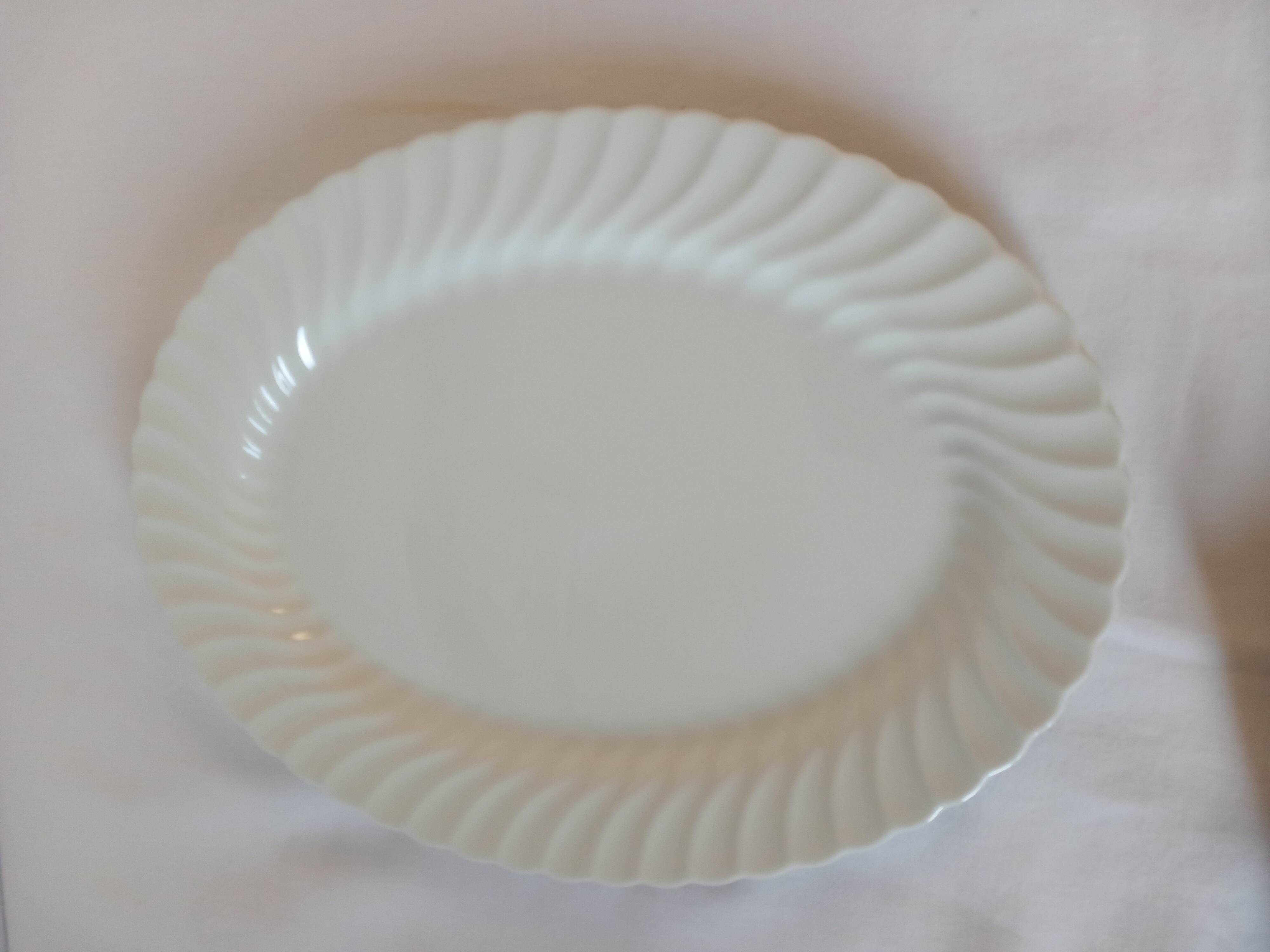 Plat se service Johnson Brothers Snowhite Regency