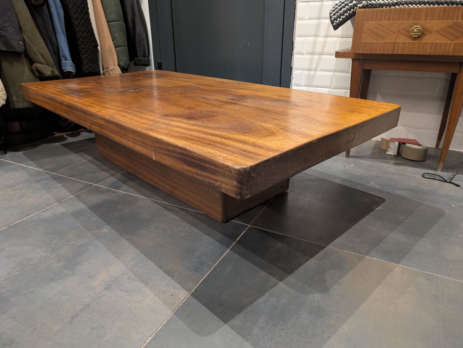 Teak design coffee table from the 1960s — Mid-century