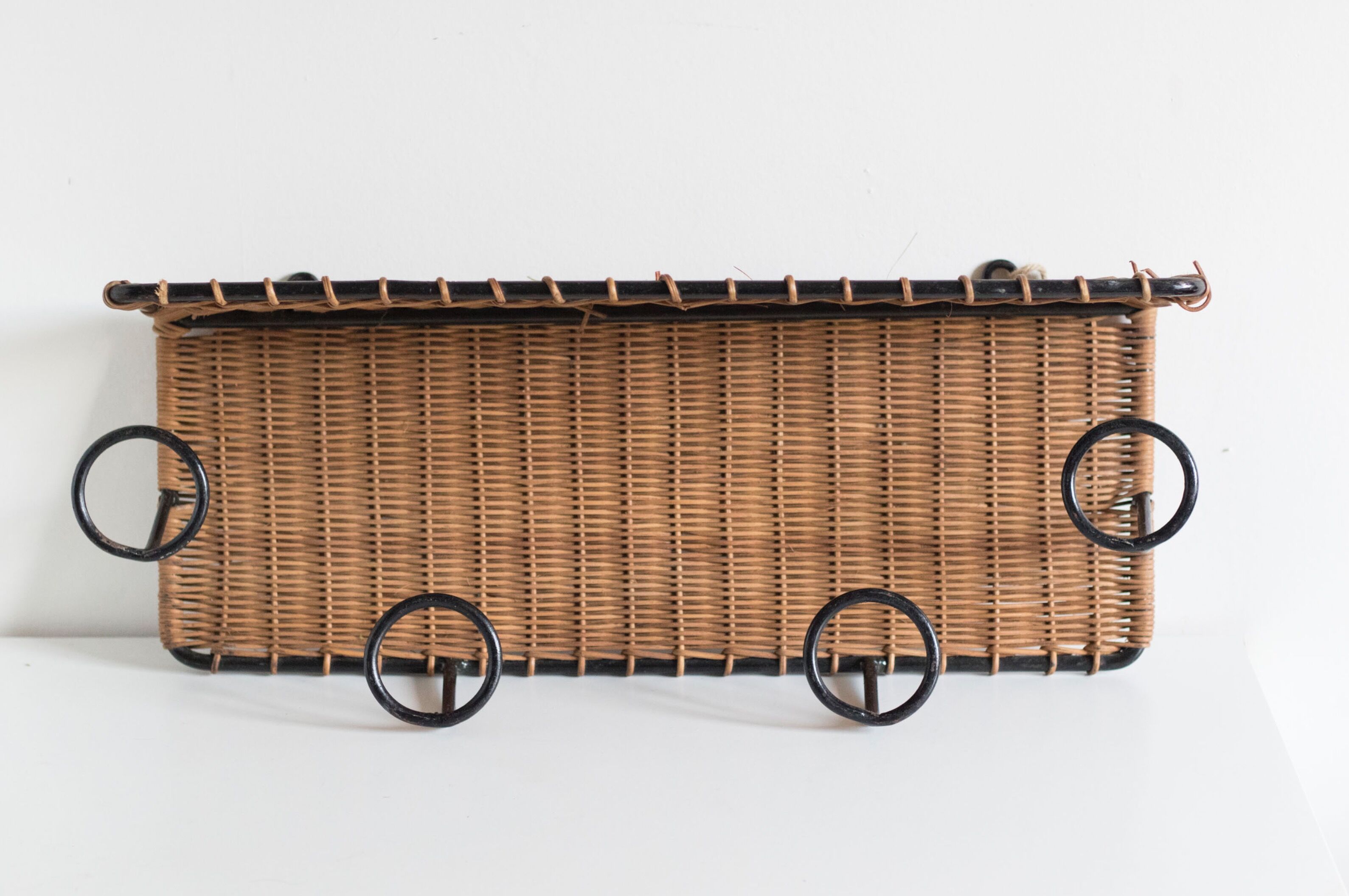 Coat rack 4 hooks in vintage rattan