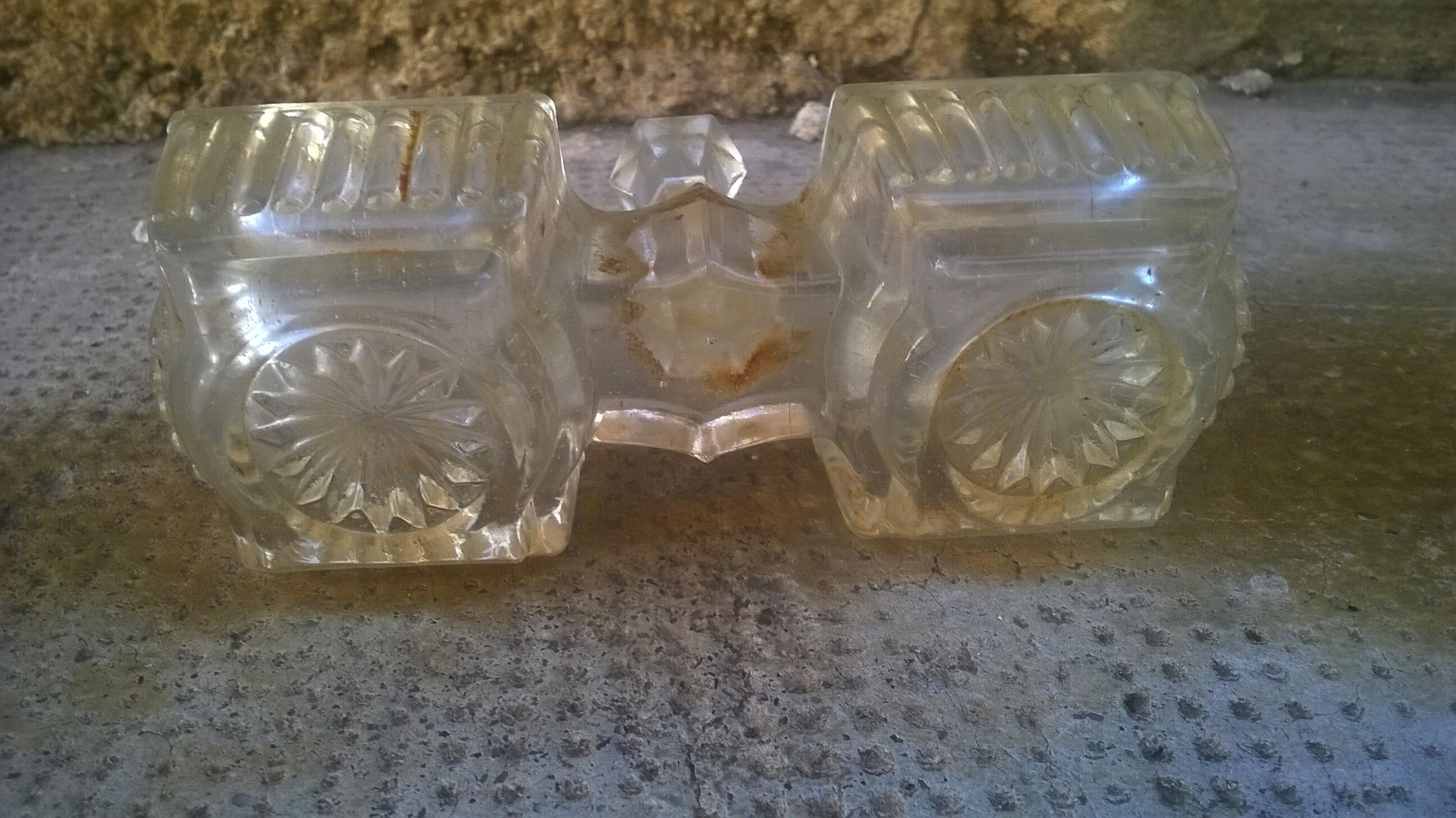 Saleron salt and vintage pepper