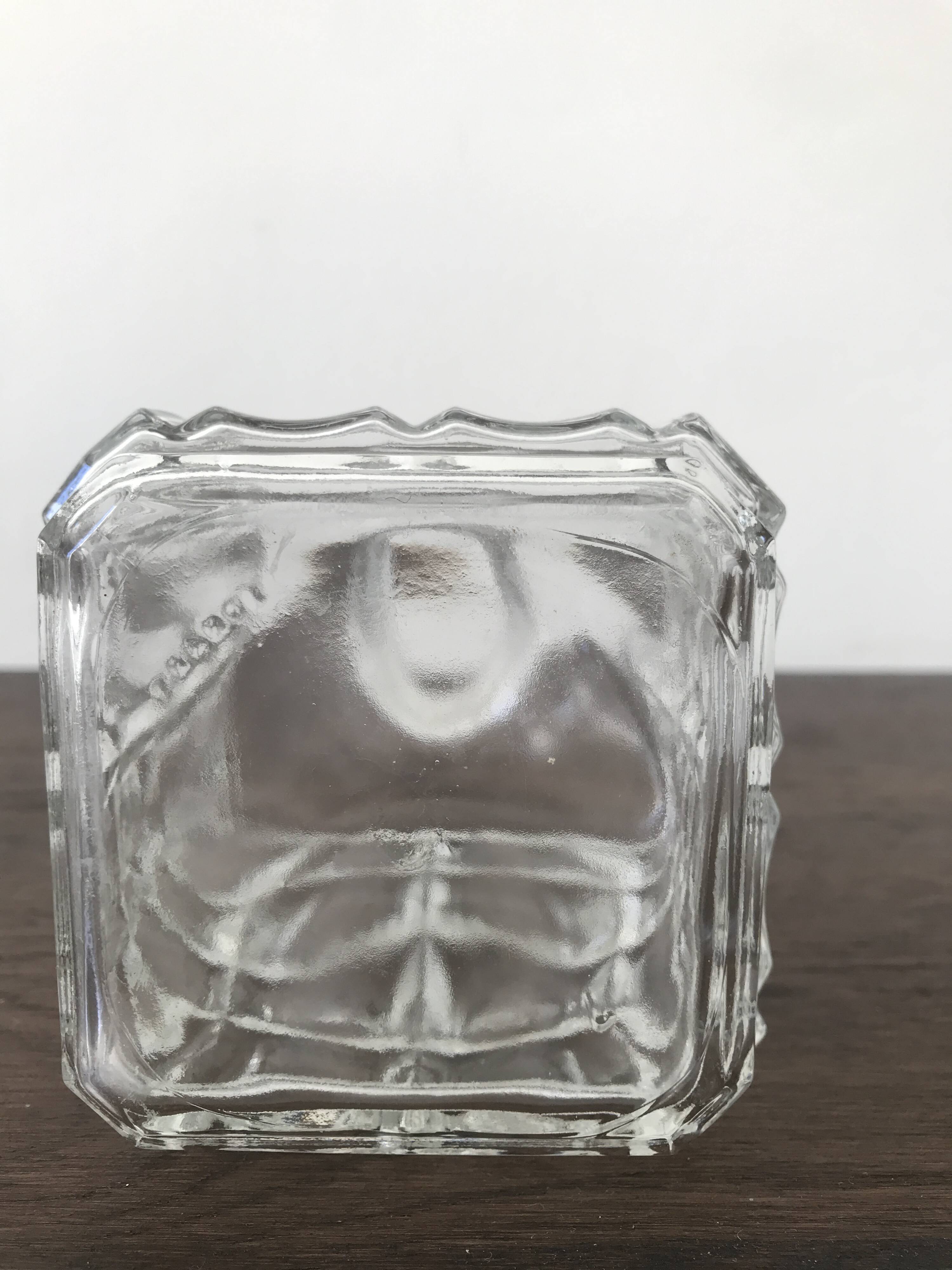 Glass whiskey decanter