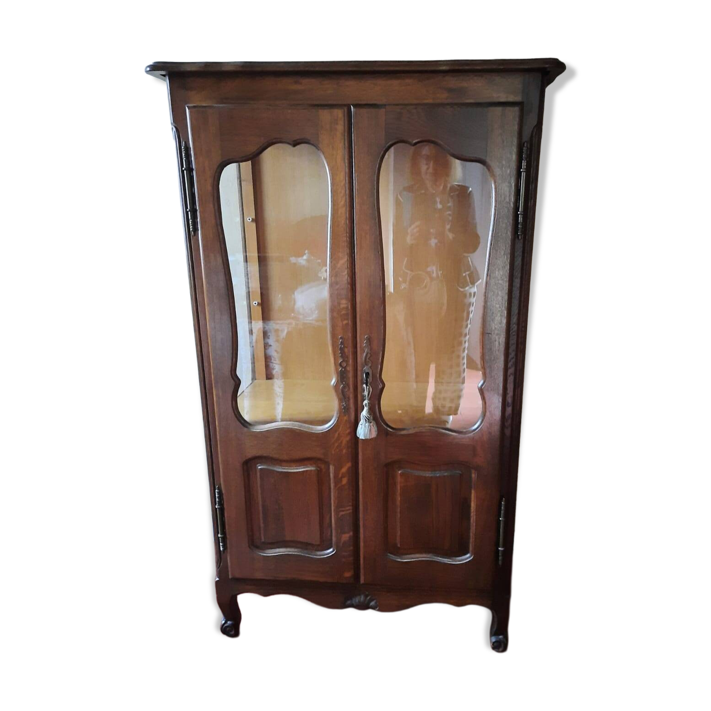 Vintage showcase
