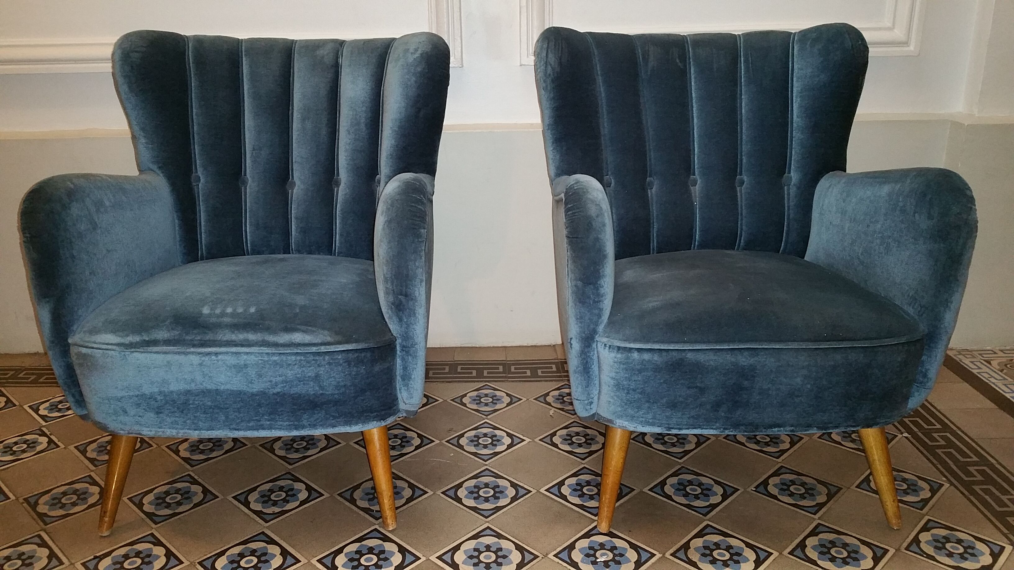 Superb pair Wing chair years 50 club chairs.